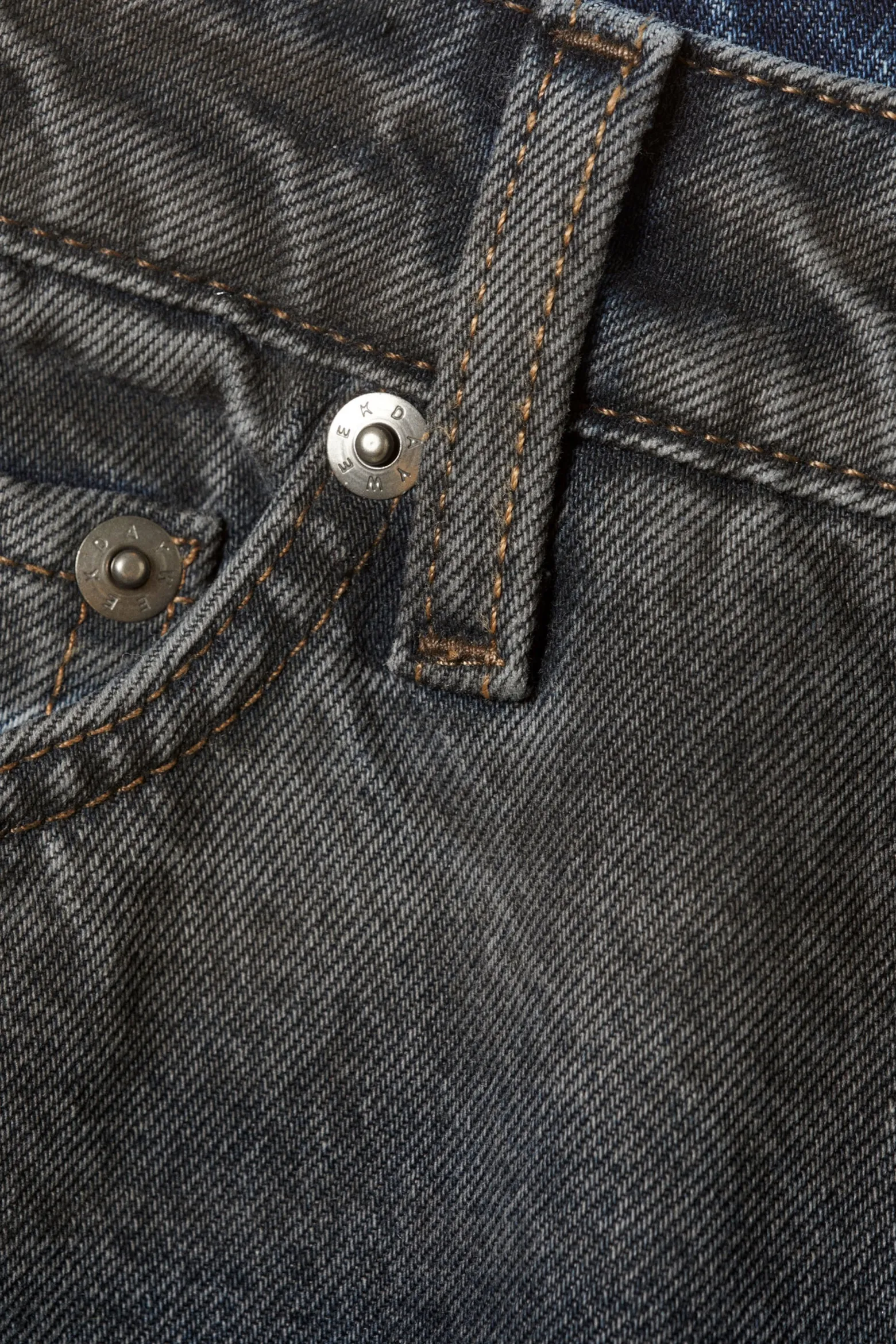 AMPLE – TIEF SITZENDE, LOCKERE JEANS IM USED-LOOK|Weekday Cheap