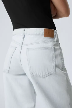 AMPLE LOW WAIST LOOSE WIDE LEG JEANS|Weekday Shop