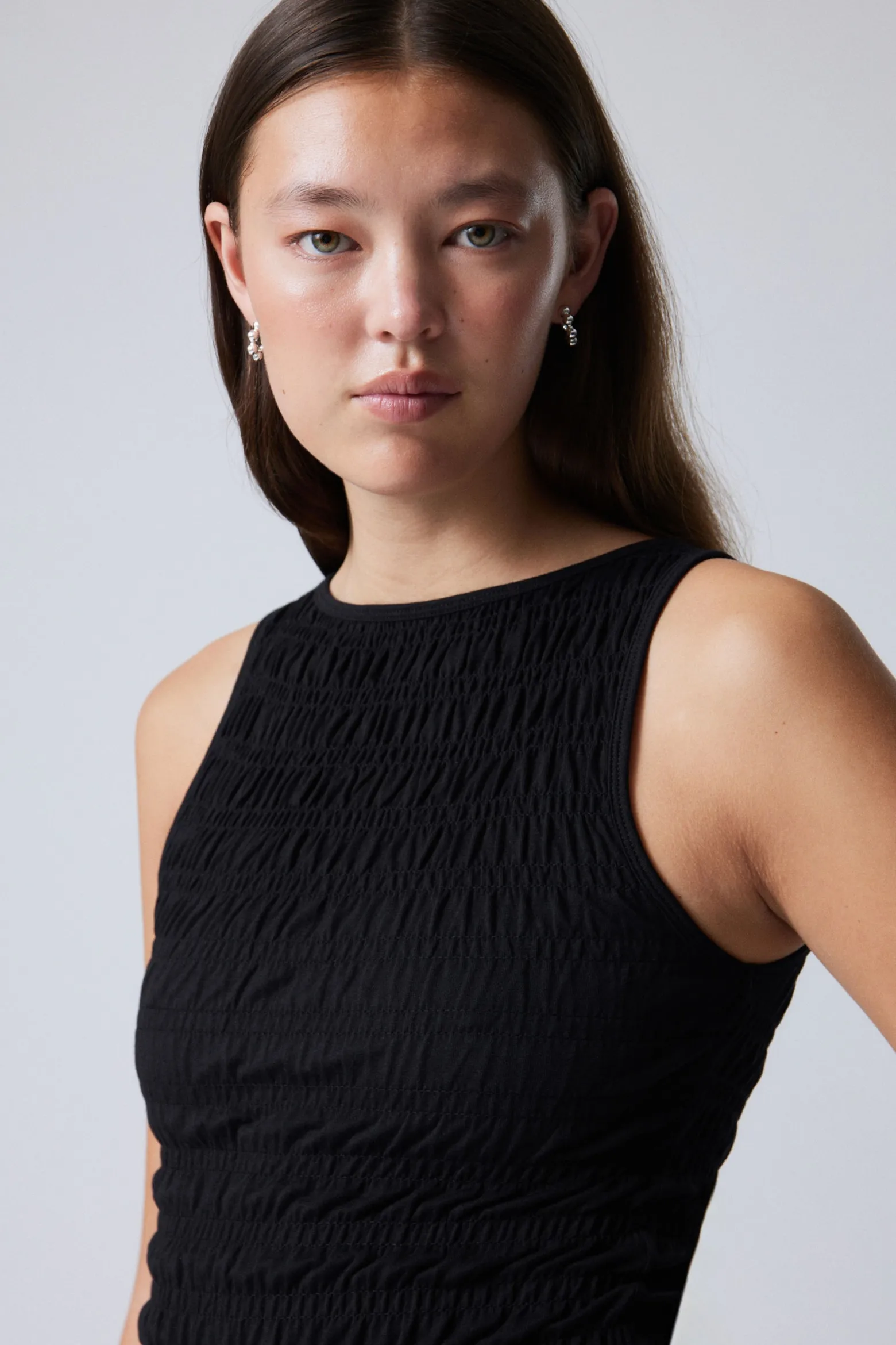 ANNIE – GESMOKTES TOP MIT U-BOOT-AUSSCHNITT|Weekday Online
