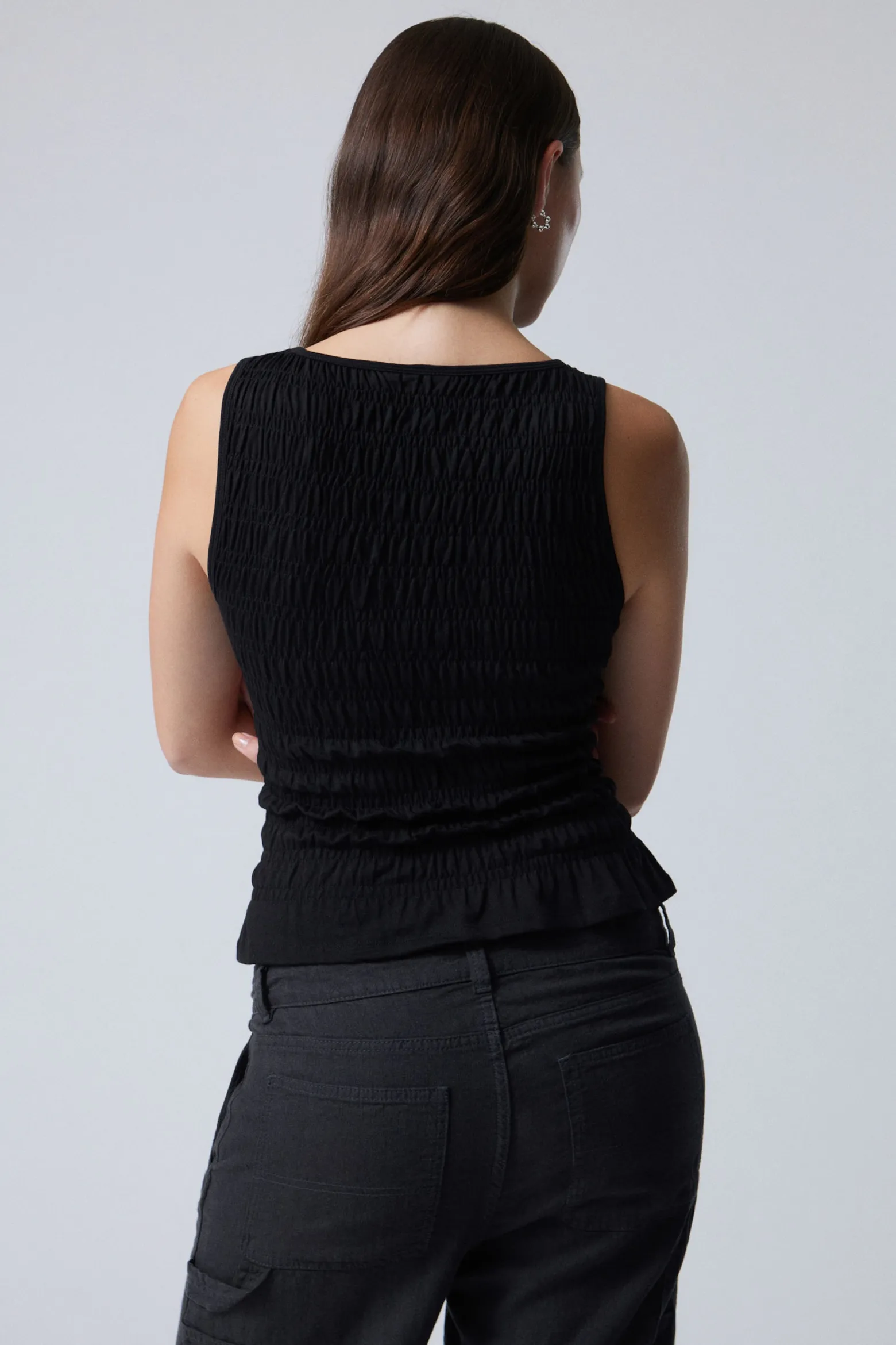 ANNIE – GESMOKTES TOP MIT U-BOOT-AUSSCHNITT|Weekday Online