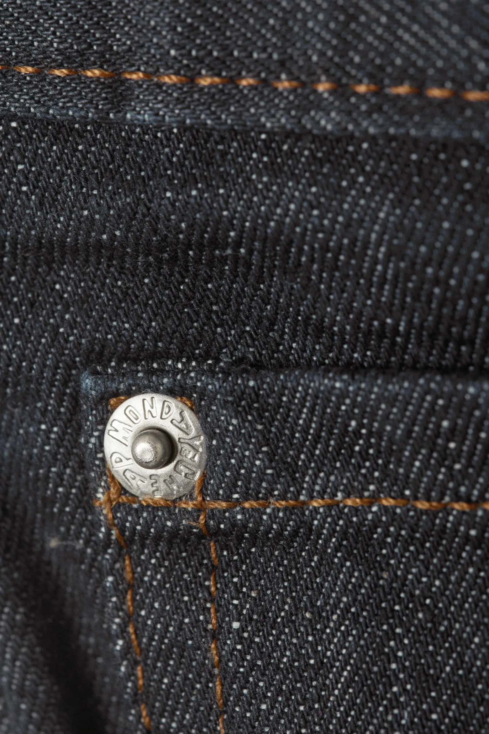 ANTI – UNISEX-JEANS MIT NIEDRIGEM BUND|Weekday Hot
