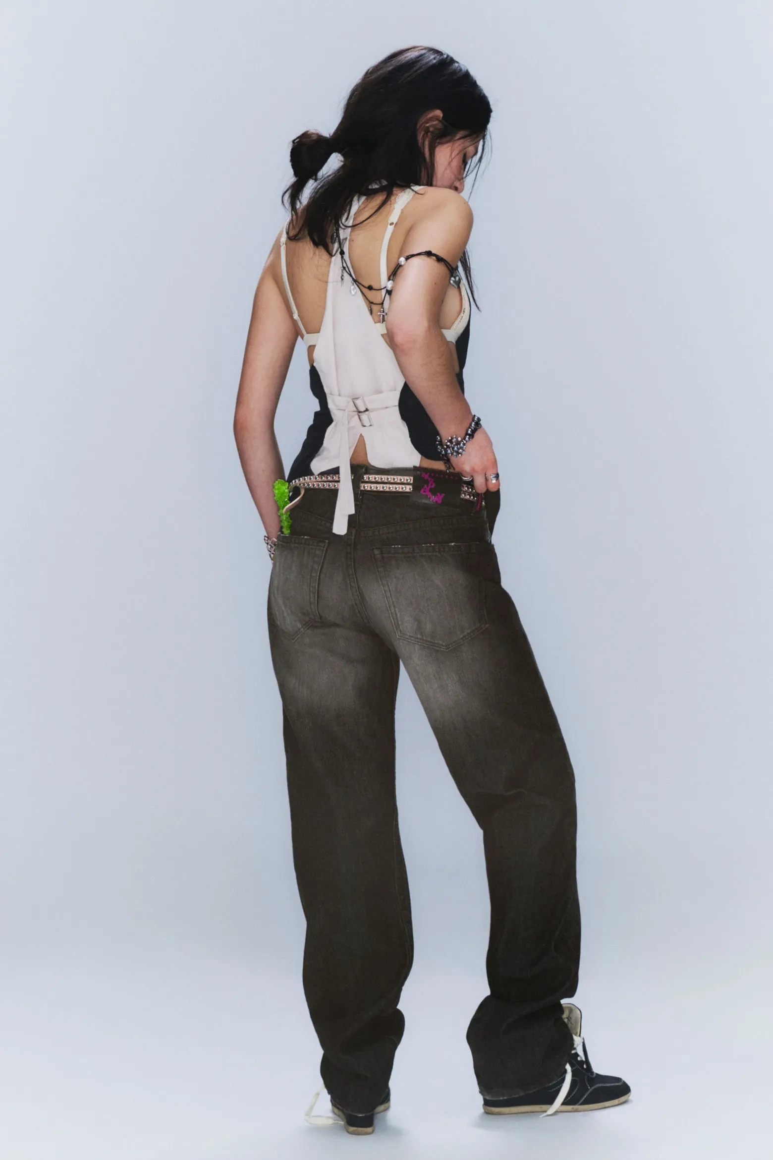 ANTI – UNISEX-JEANS MIT NIEDRIGEM BUND|Weekday Flash Sale