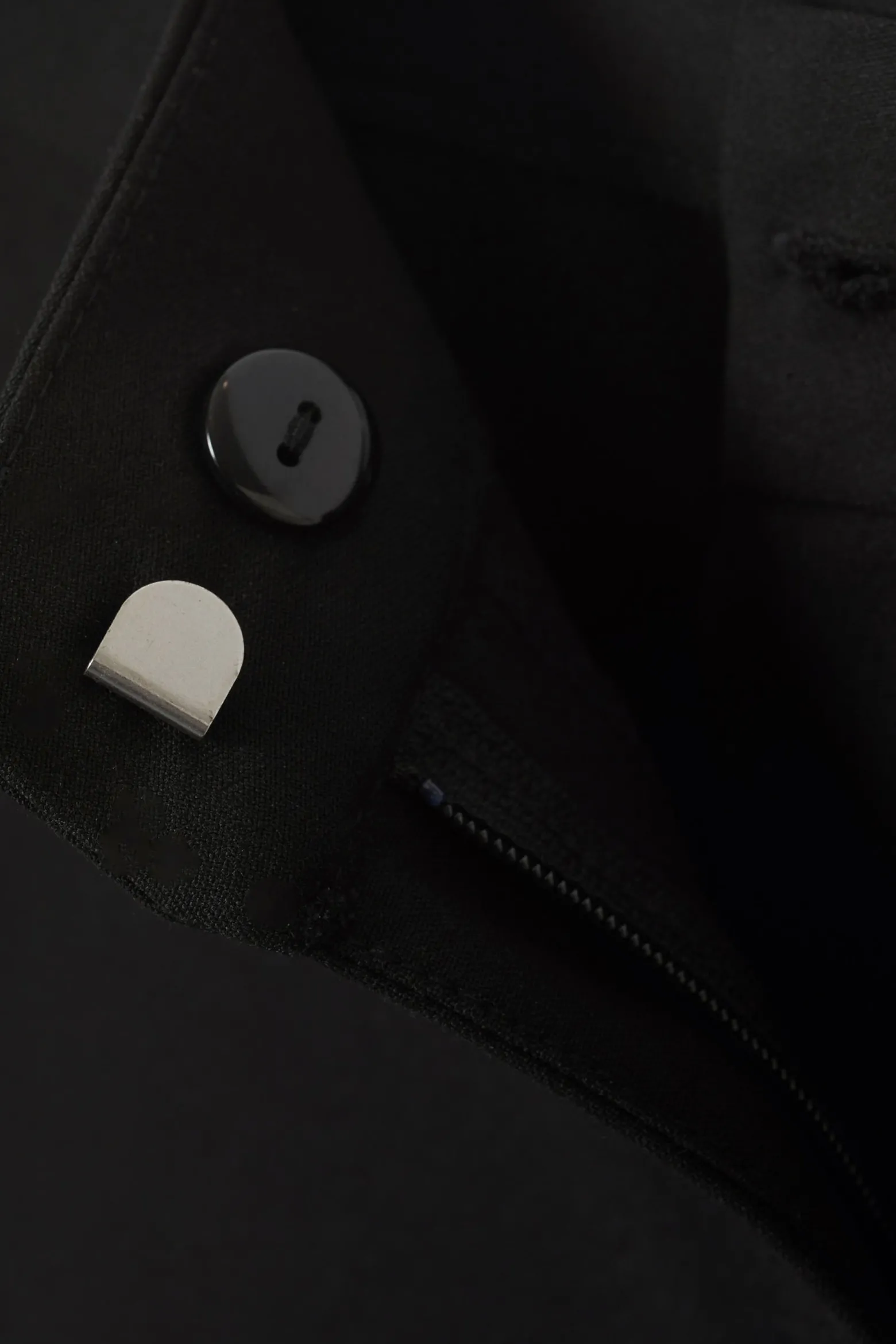 ANZUGHOSE MIT SCHLAG|Weekday Sale