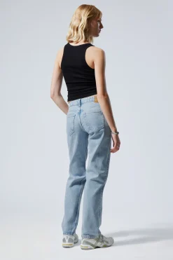 ARROW LOW WAIST REGULAR STRAIGHT LEG JEANS|Weekday Clearance