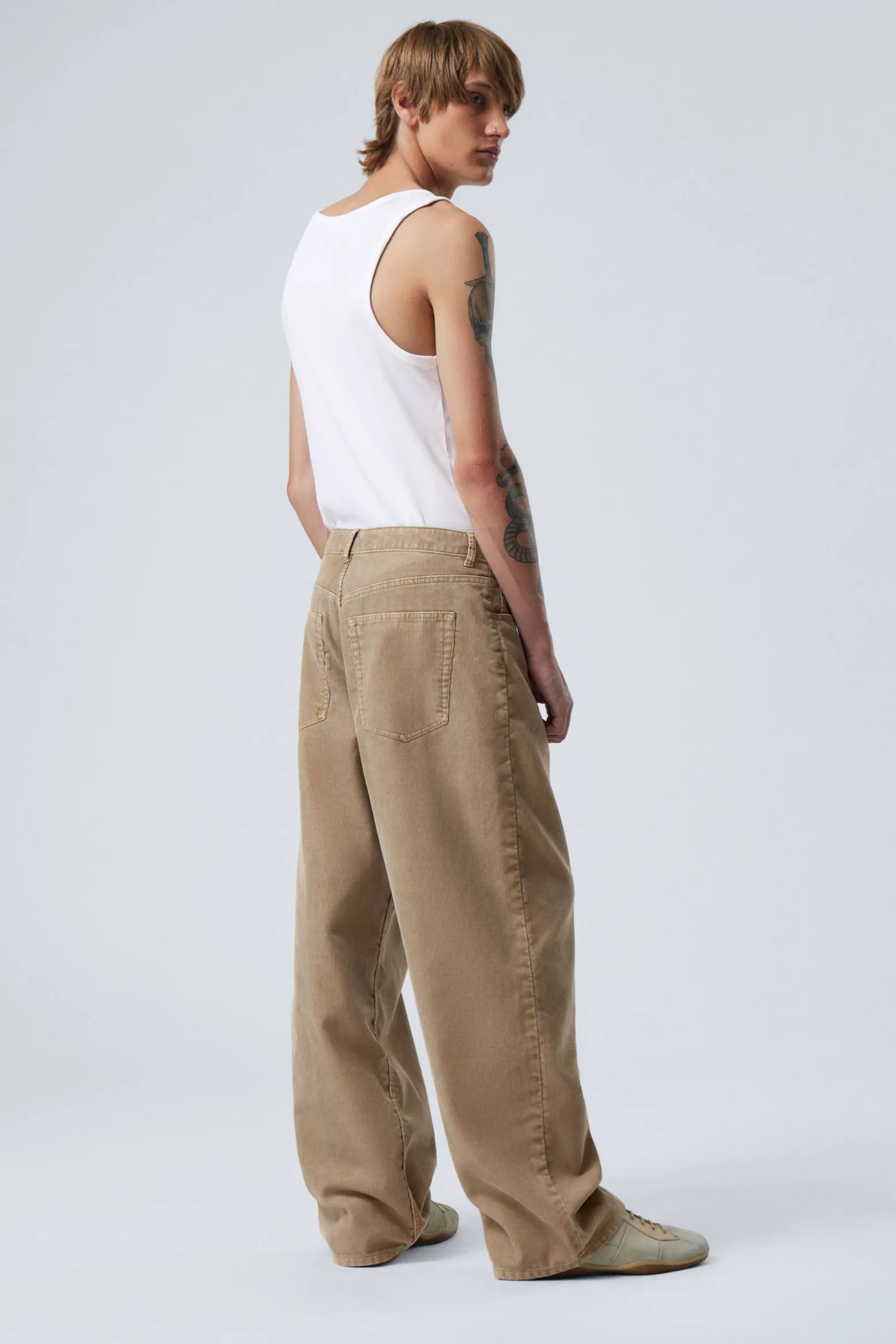 ASTRO – BAGGY-CORDHOSE|Weekday Cheap