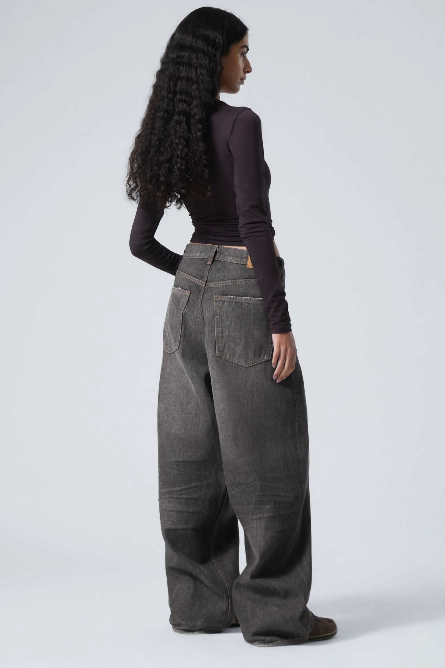 ASTRO LOOSE BAGGY LEG JEANS|Weekday Clearance