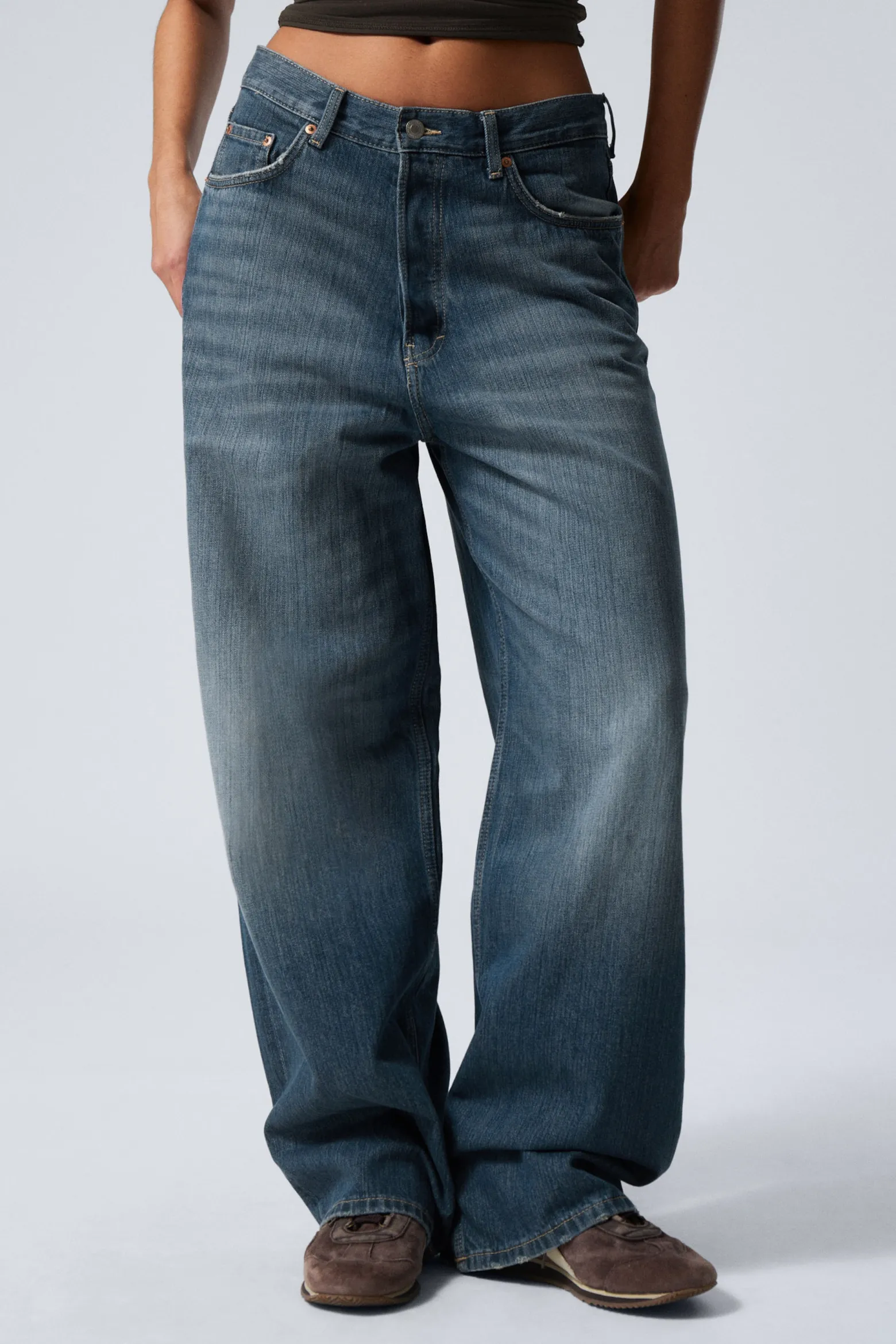 ASTRO LOOSE BAGGY LEG JEANS|Weekday Clearance