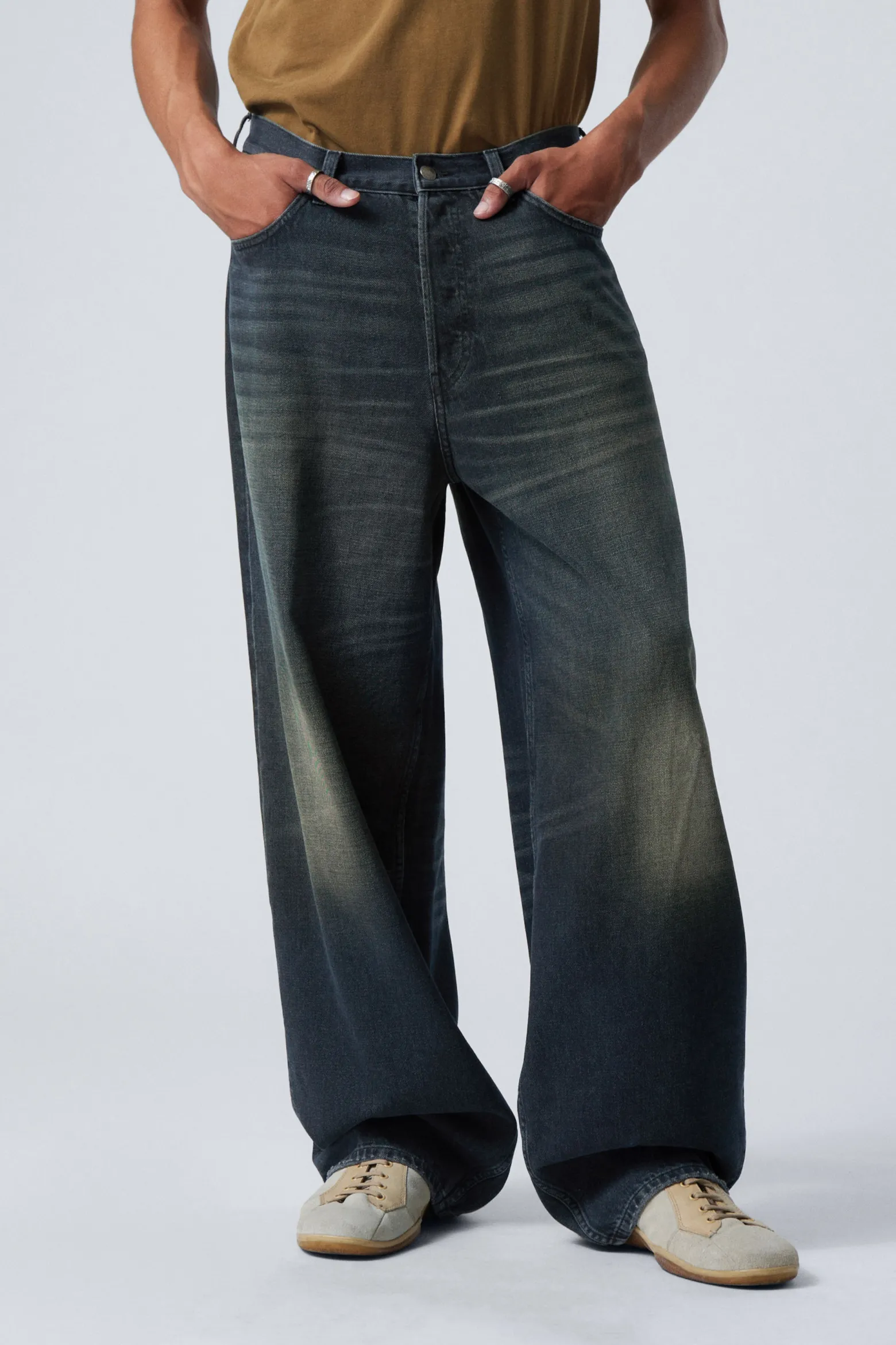 ASTRO LOOSE BAGGY LEG JEANS|Weekday Clearance