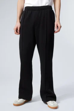 AUSGESTELLTE, LOCKER SITZENDE SWEATPANTS|Weekday Cheap