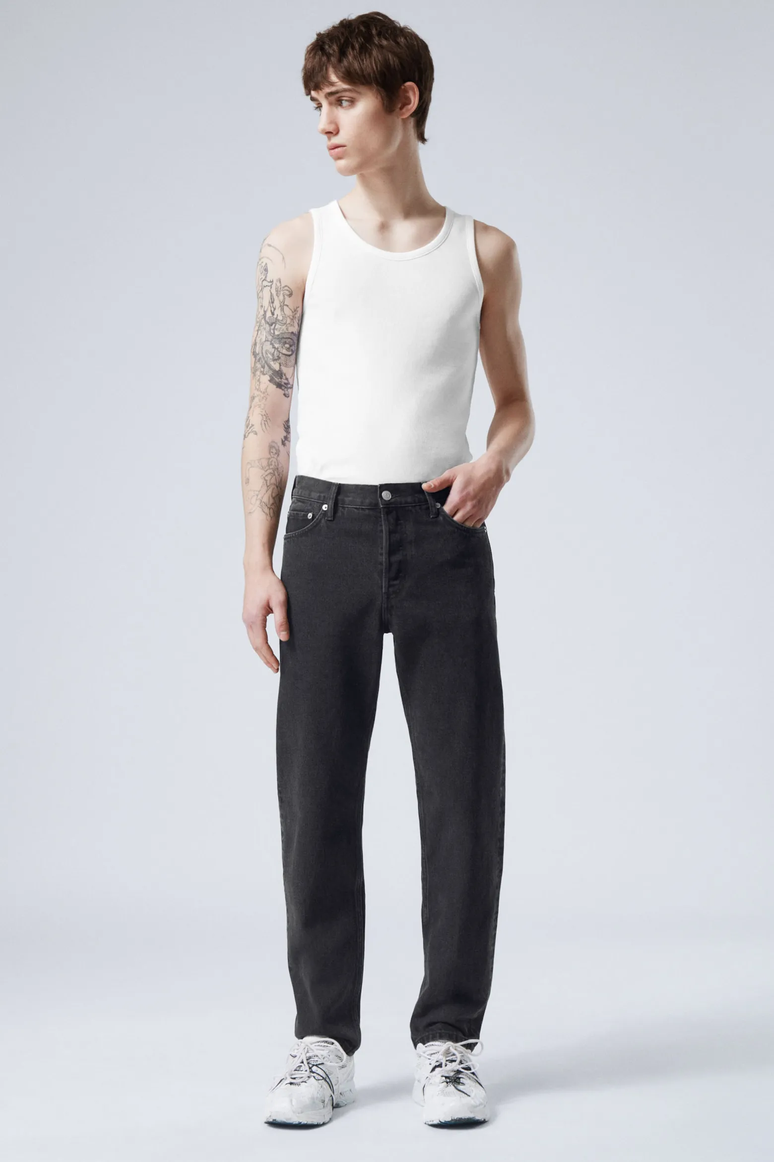 BARREL RELAXED TAPERED LEG JEANS|Weekday Shop
