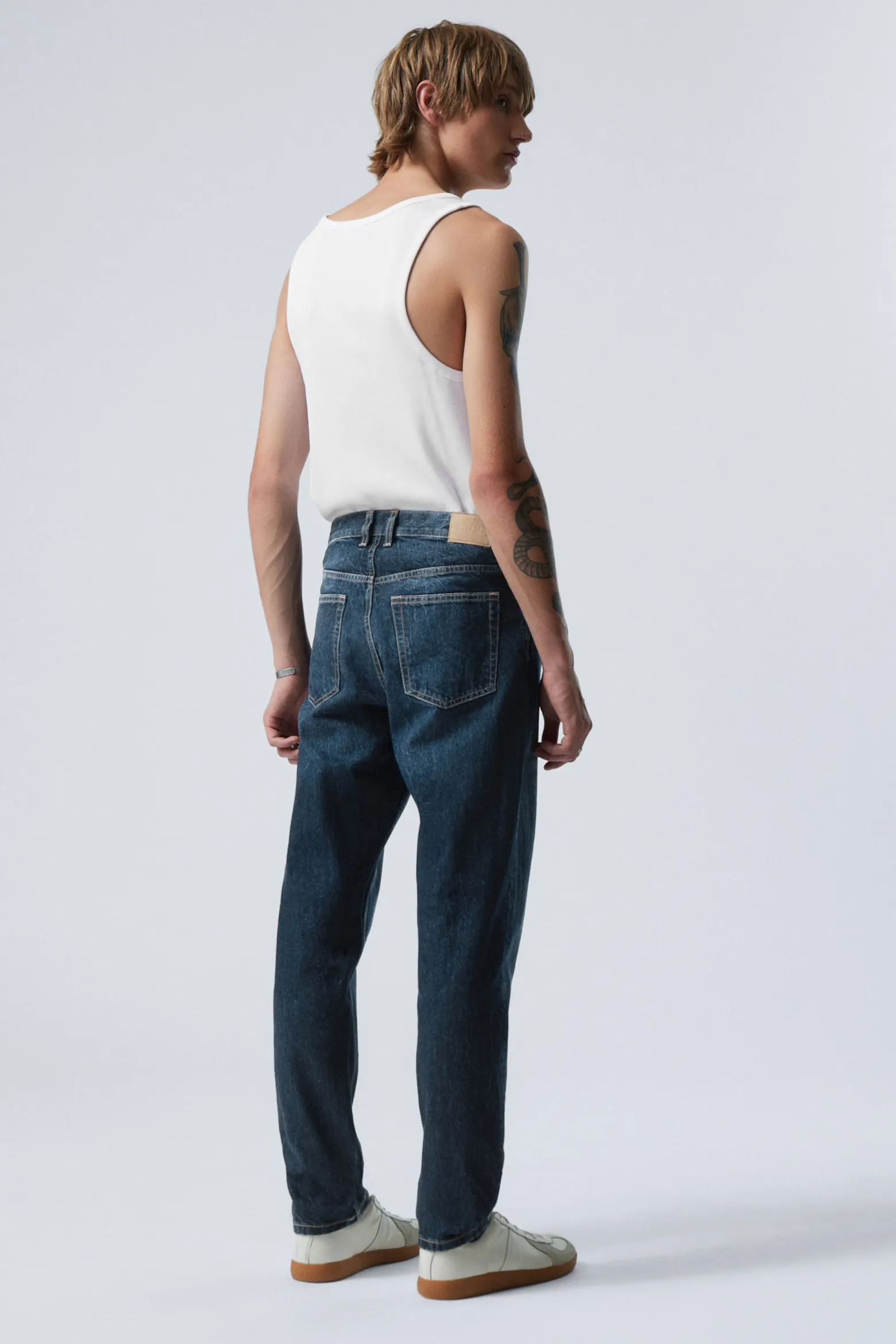 BARREL RELAXED TAPERED LEG JEANS|Weekday Cheap