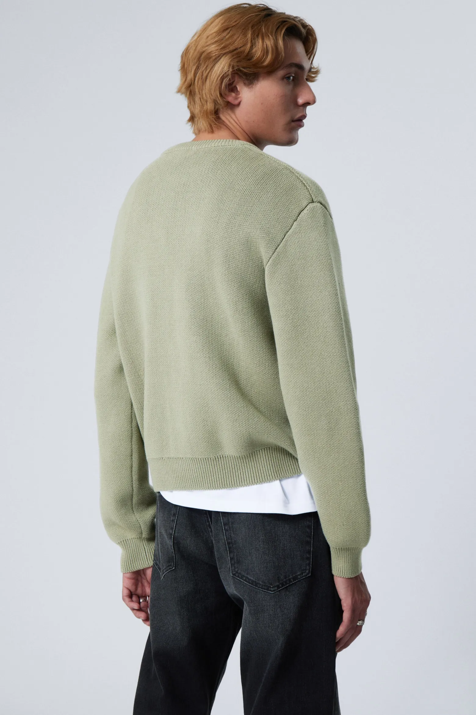 BAUMWOLL-STRICKPULLOVER MIT NORMALER PASSFORM|Weekday Outlet
