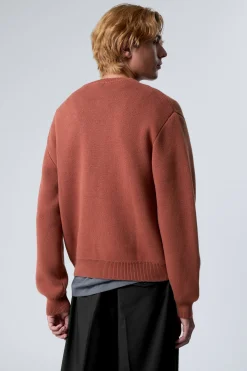 BAUMWOLL-STRICKPULLOVER MIT NORMALER PASSFORM|Weekday Hot
