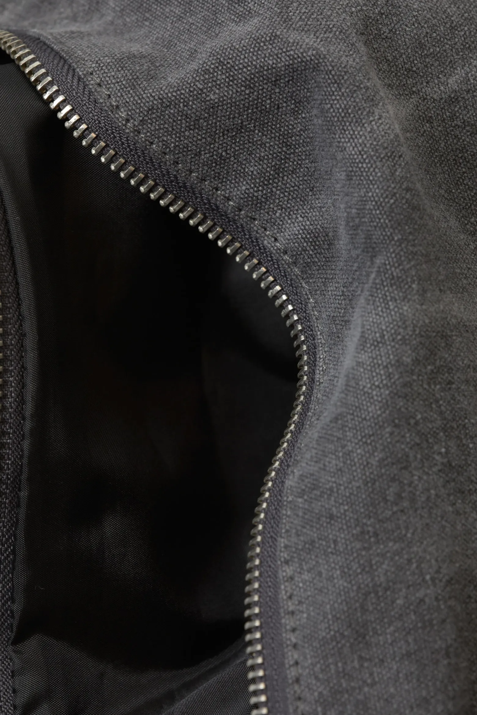 CROSSBODY-BAG AUS GEWASCHENER BAUMWOLLE|Weekday New