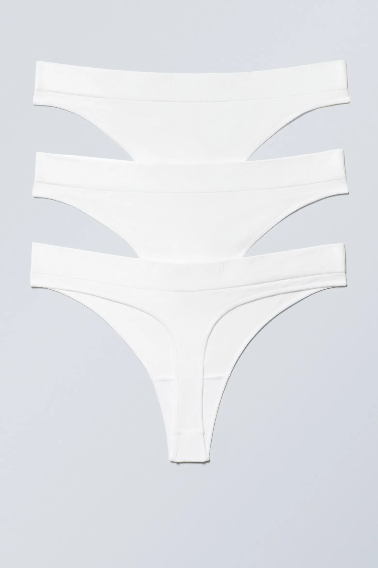 3ER-PACK NAHTLOSE TANGAS CAT SOFT MIT HOHER TAILLE|Weekday Best