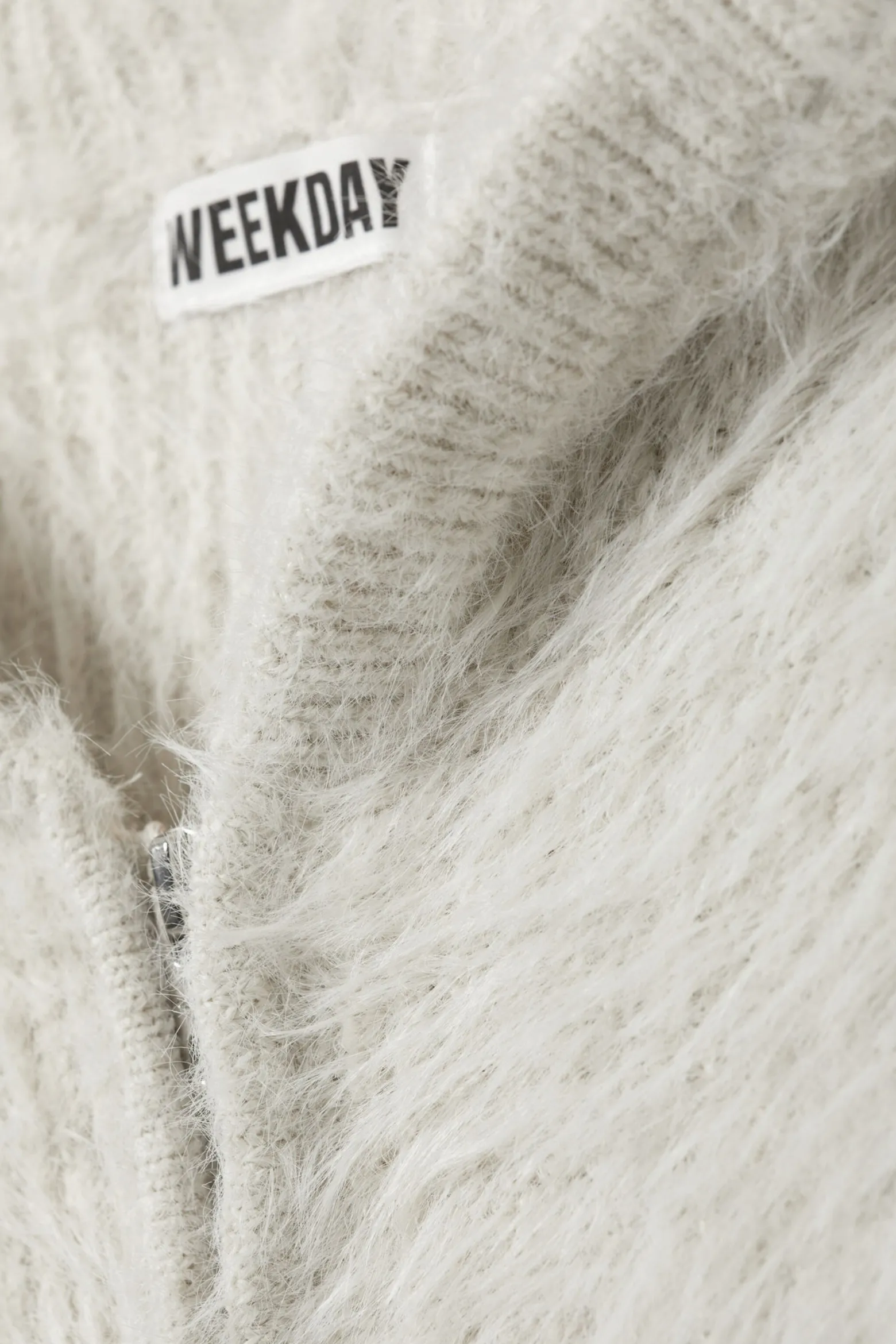 FLAUSCHIGER ZIP-HOODIE AUS STRICK IM BOXY-FIT|Weekday Store