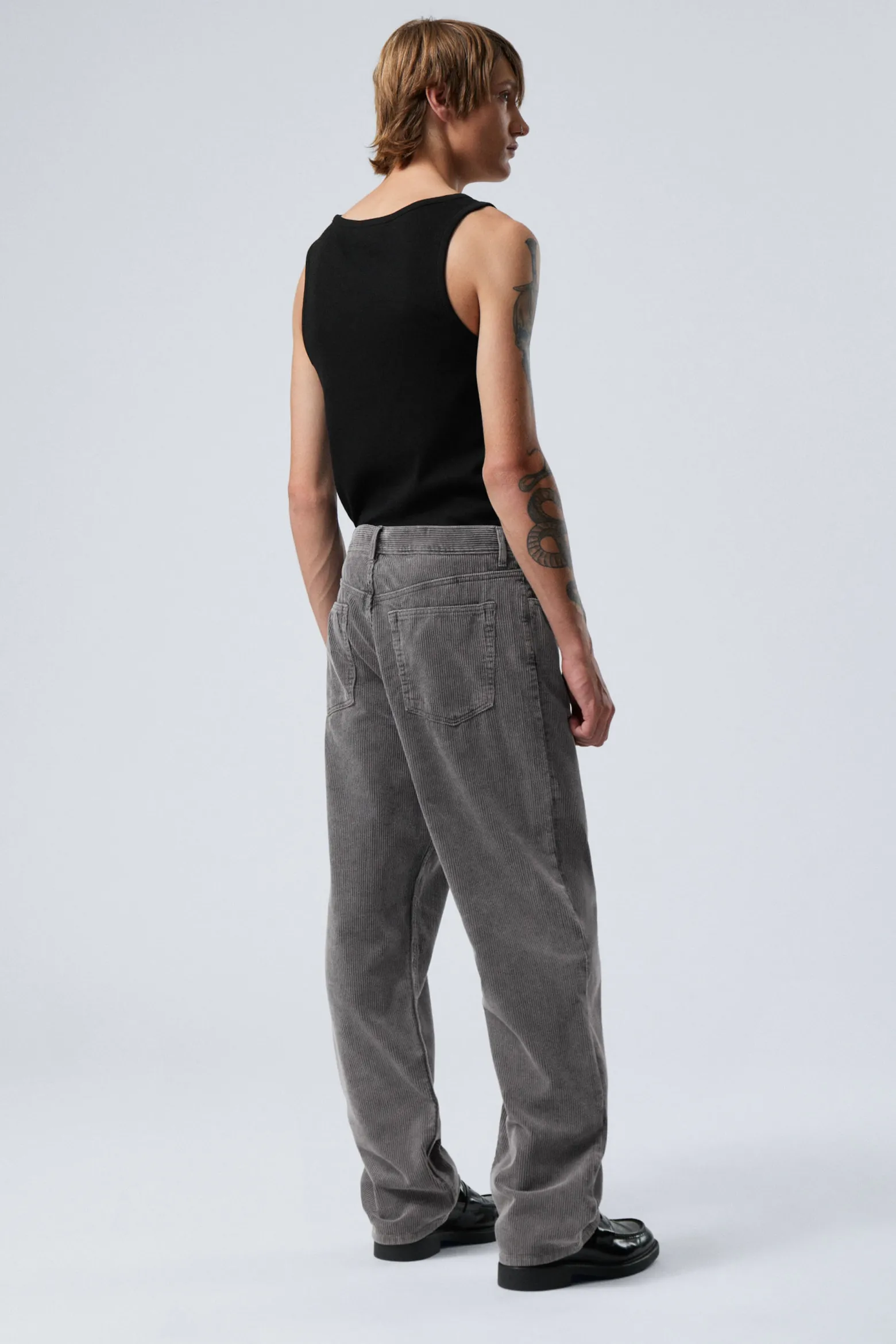 GALAXY – WEITE, GERADE GESCHNITTENE CORDHOSE|Weekday Store