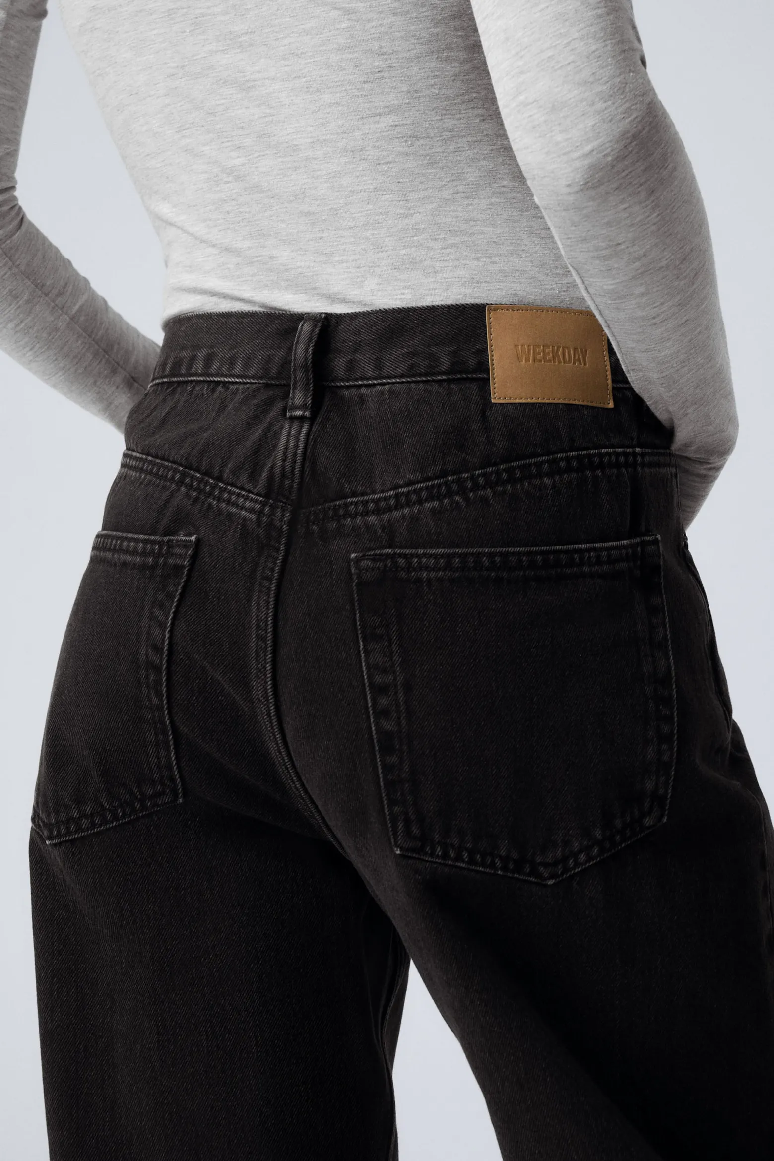 GALAXY LOOSE STRAIGHT LEG JEANS|Weekday Online