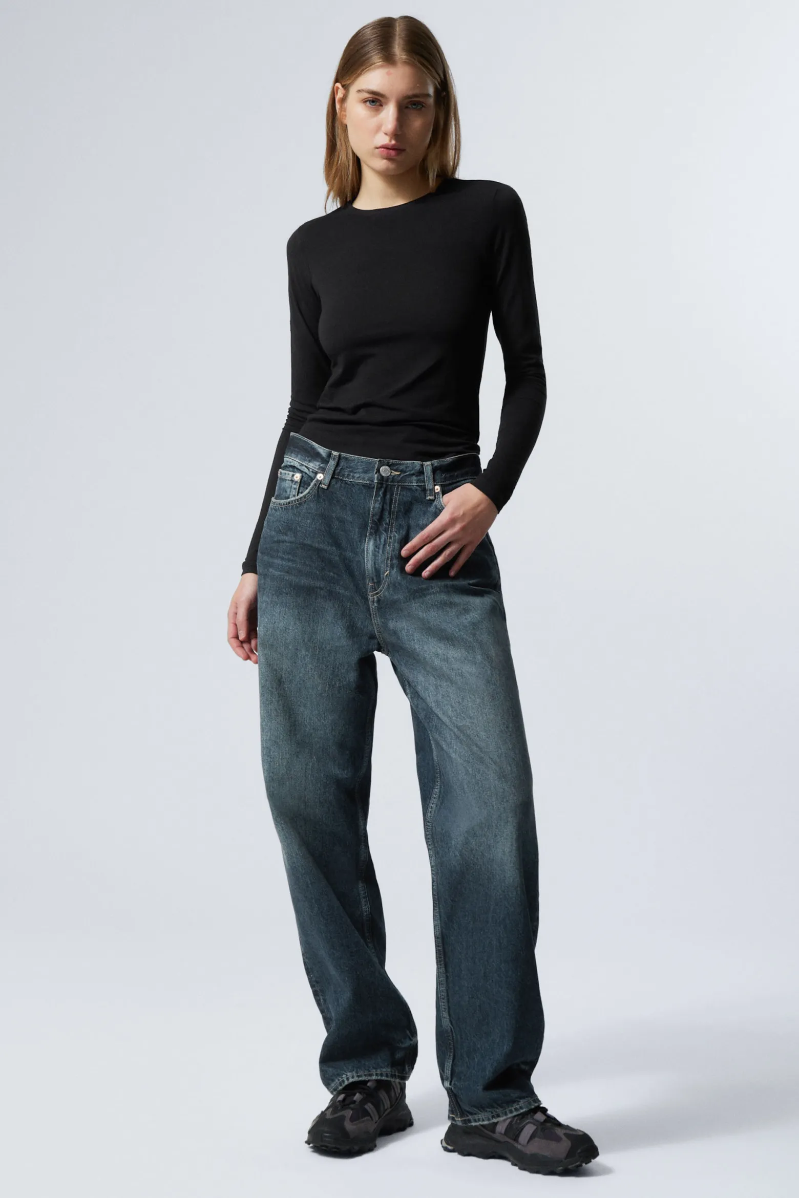 GALAXY LOOSE STRAIGHT LEG JEANS|Weekday Sale