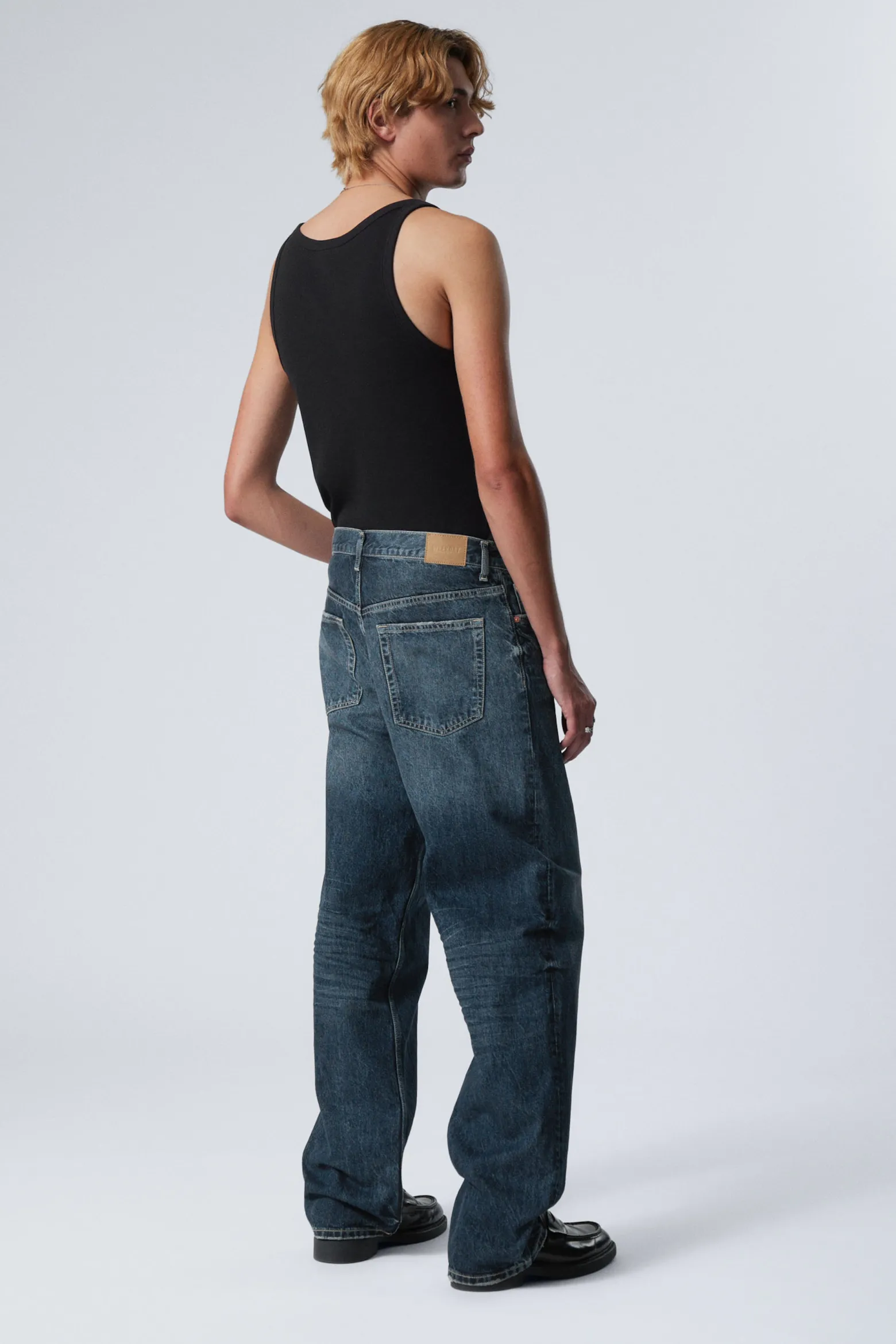 GALAXY LOOSE STRAIGHT LEG JEANS|Weekday Sale