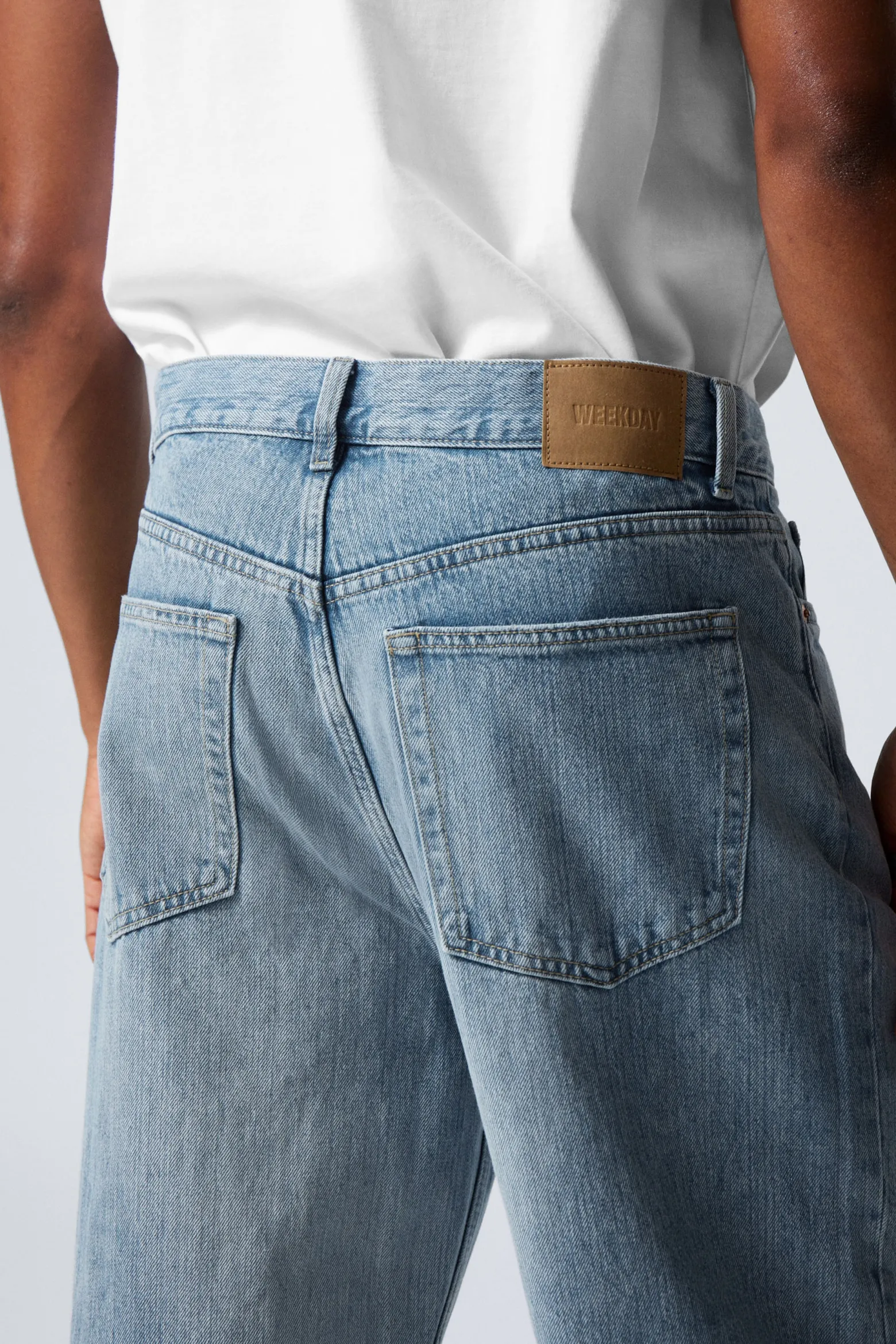 GALAXY LOOSE STRAIGHT LEG JEANS|Weekday Best Sale