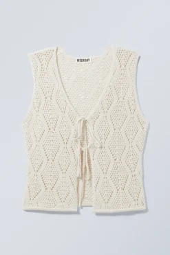GEHÄKELTE STRICKWESTE MIT BINDEVERSCHLUSS|Weekday Discount