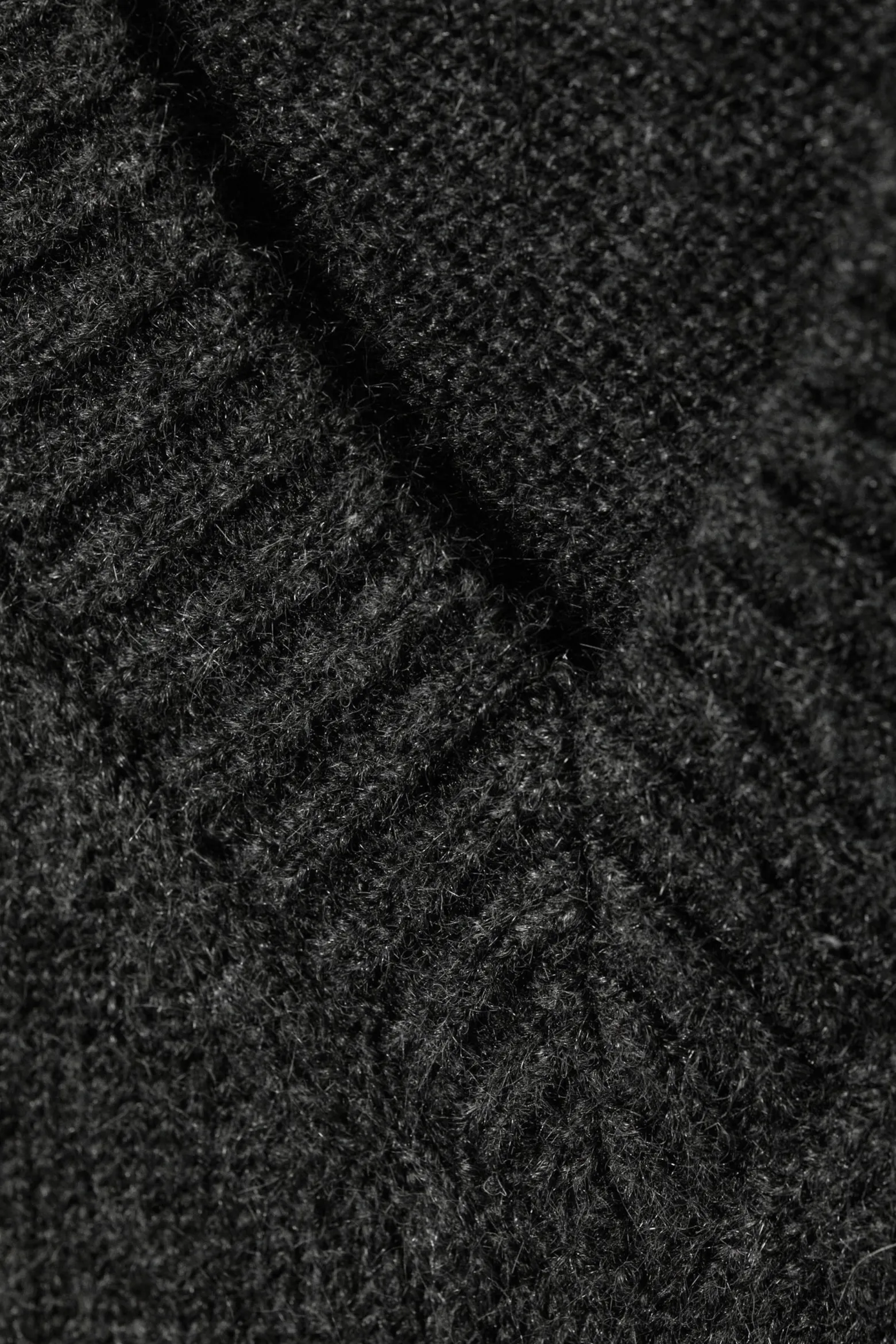GESTRICKTE WESTE MIT V-AUSSCHNITT|Weekday Clearance