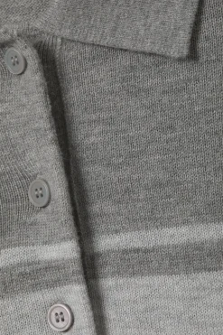 GESTRICKTER PIQUÉ-PULLOVER MIT LOCKERER PASSFORM|Weekday Cheap