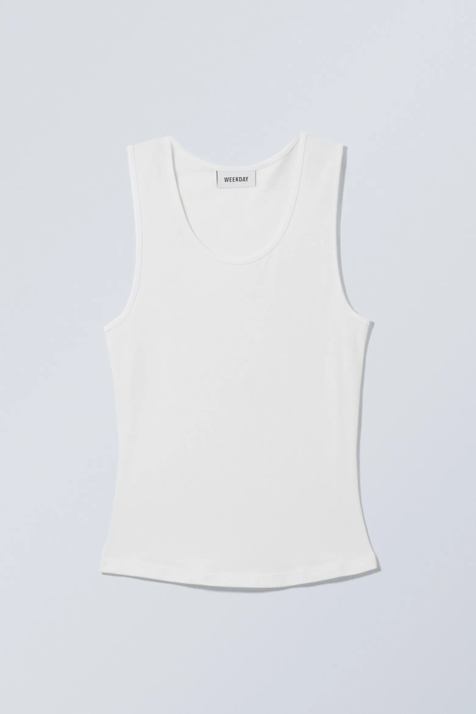 GLATTES, ENG ANLIEGENDES TANKTOP|Weekday Best