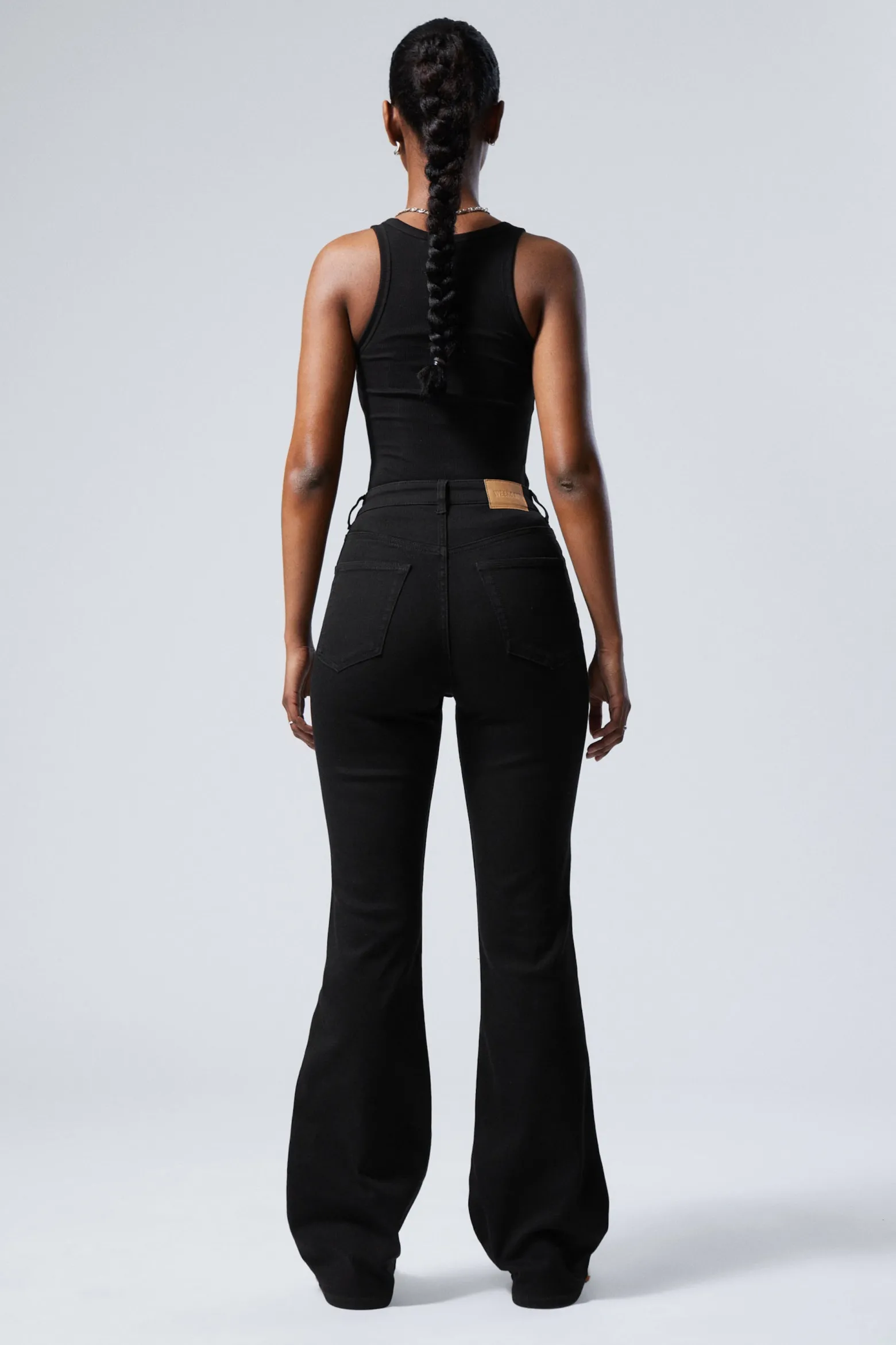 GLOW CURVE HIGH WAISTED REGULAR FLARED LEG JEANS|Weekday Best Sale