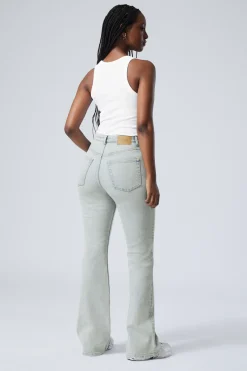 GLOW CURVE HIGH WAISTED REGULAR FLARED LEG JEANS|Weekday Cheap