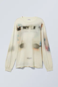 GRAPHIC LONGSLEEVE IN OVERSIZED-PASSFORM|Weekday Hot