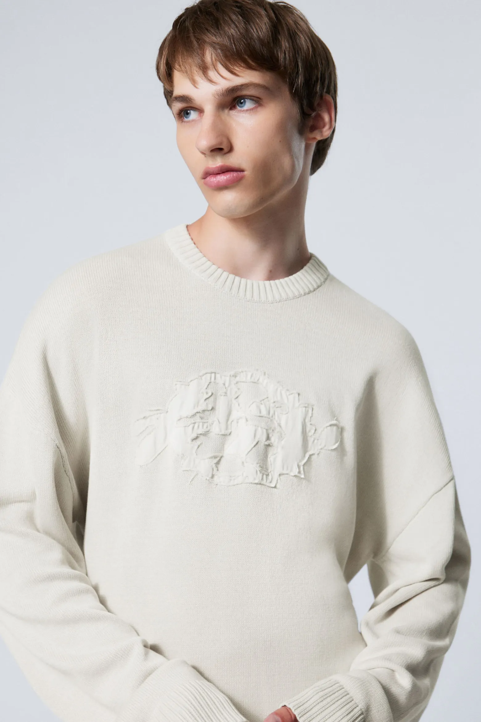 GRAPHIC SWEATER IN OVERSIZED-PASSFORM|Weekday Hot