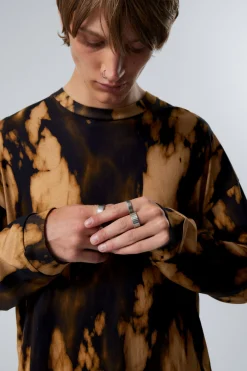 GRAPHIC-LONGSLEEVE MIT LOCKERER PASSFORM|Weekday Clearance
