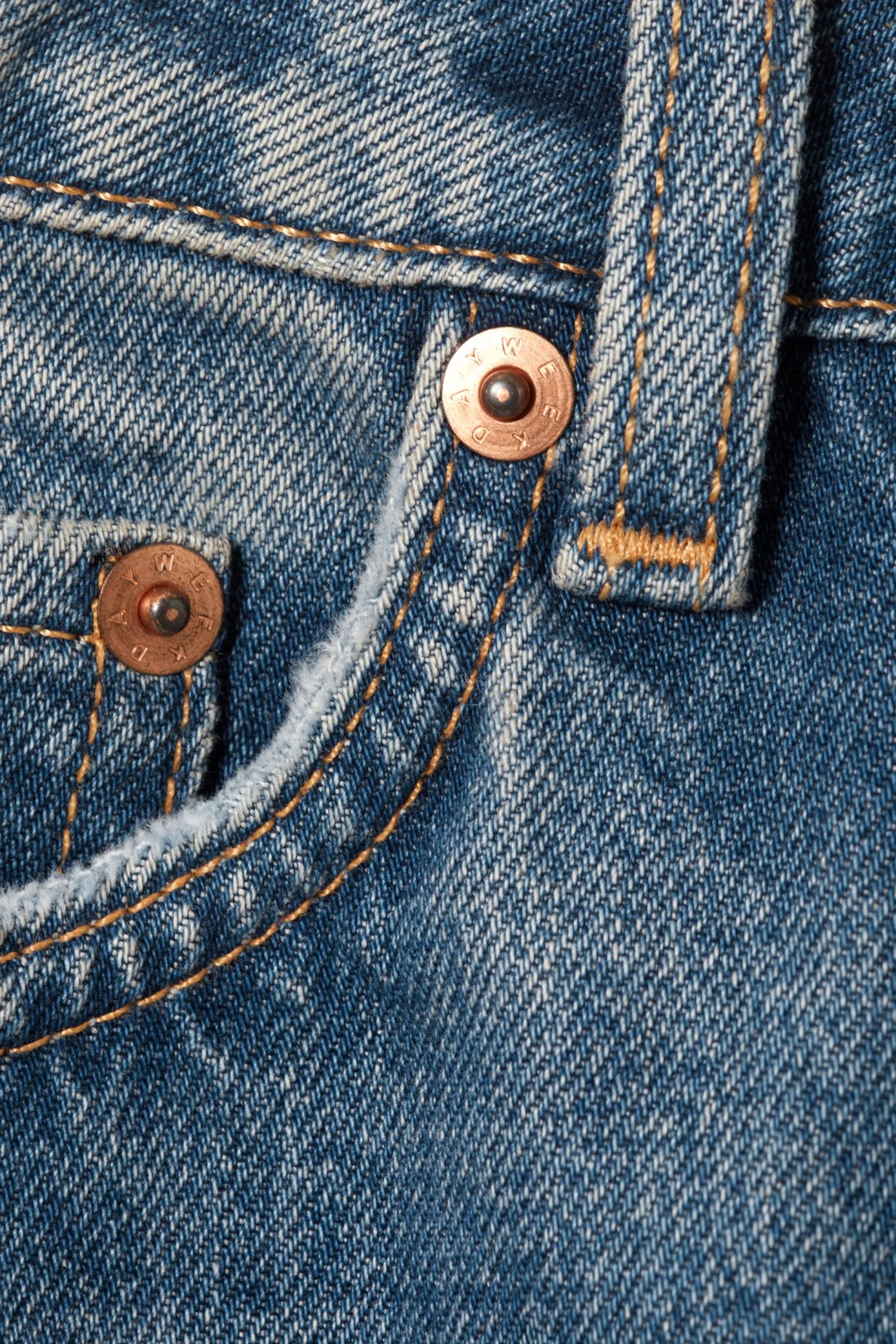 HALO CURVE HIGH WAISTED REGULAR WIDE LEG JEANS|Weekday Outlet