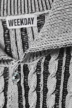 KASTIGER POLOPULLOVER AUS ZOPFSTRICK|Weekday Best Sale