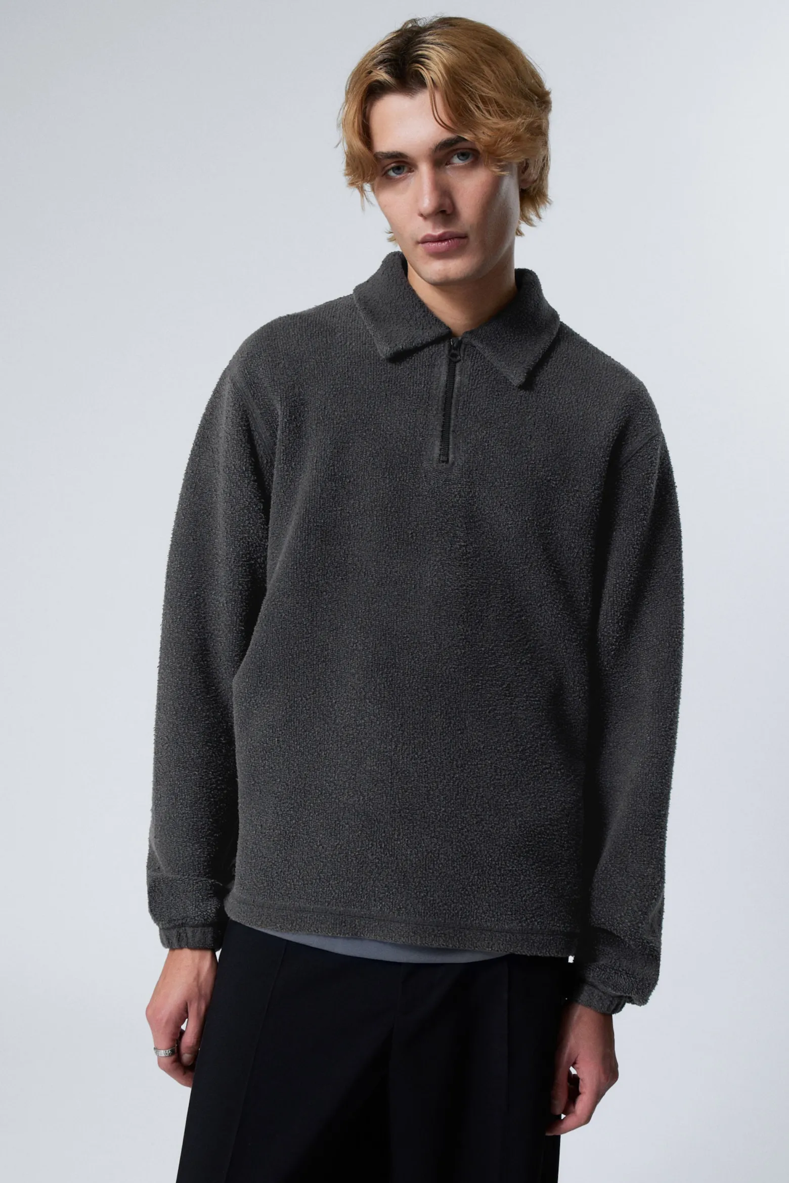 KASTIGES HALBZIP-SWEATSHIRT AUS FLEECE|Weekday Fashion