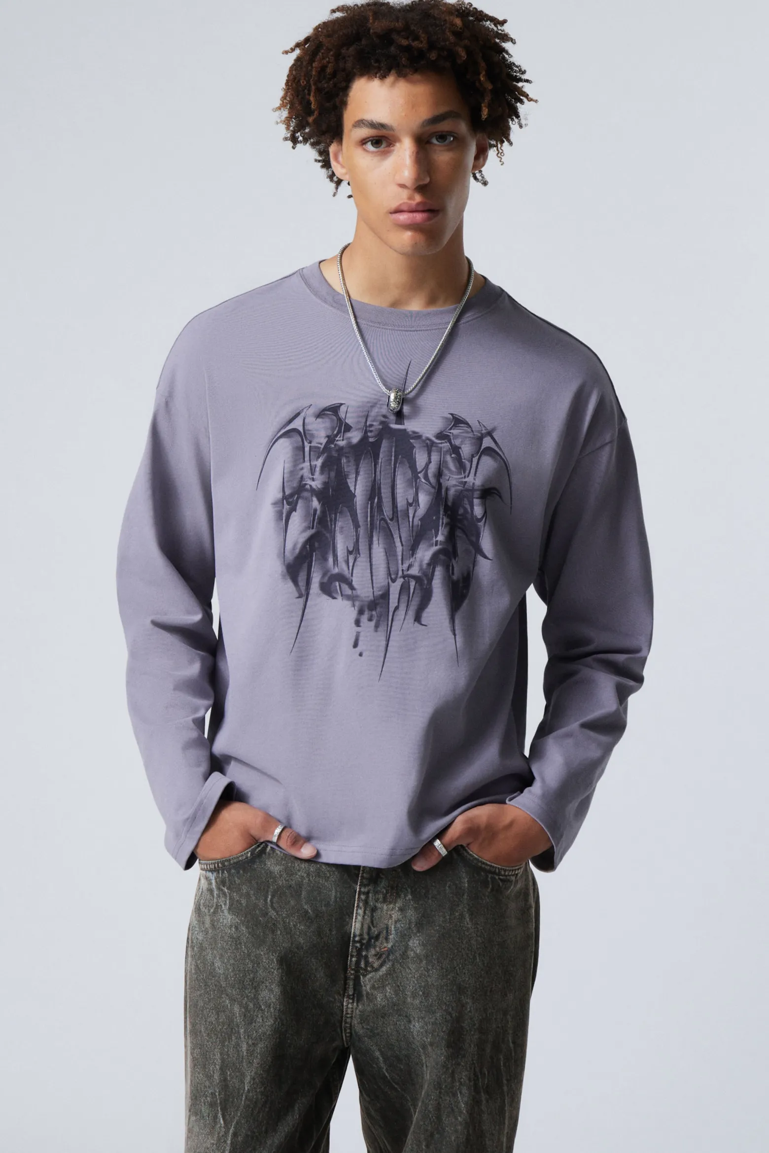 KASTIGES LANGARMSHIRT MIT GRAFIKPRINT|Weekday Store