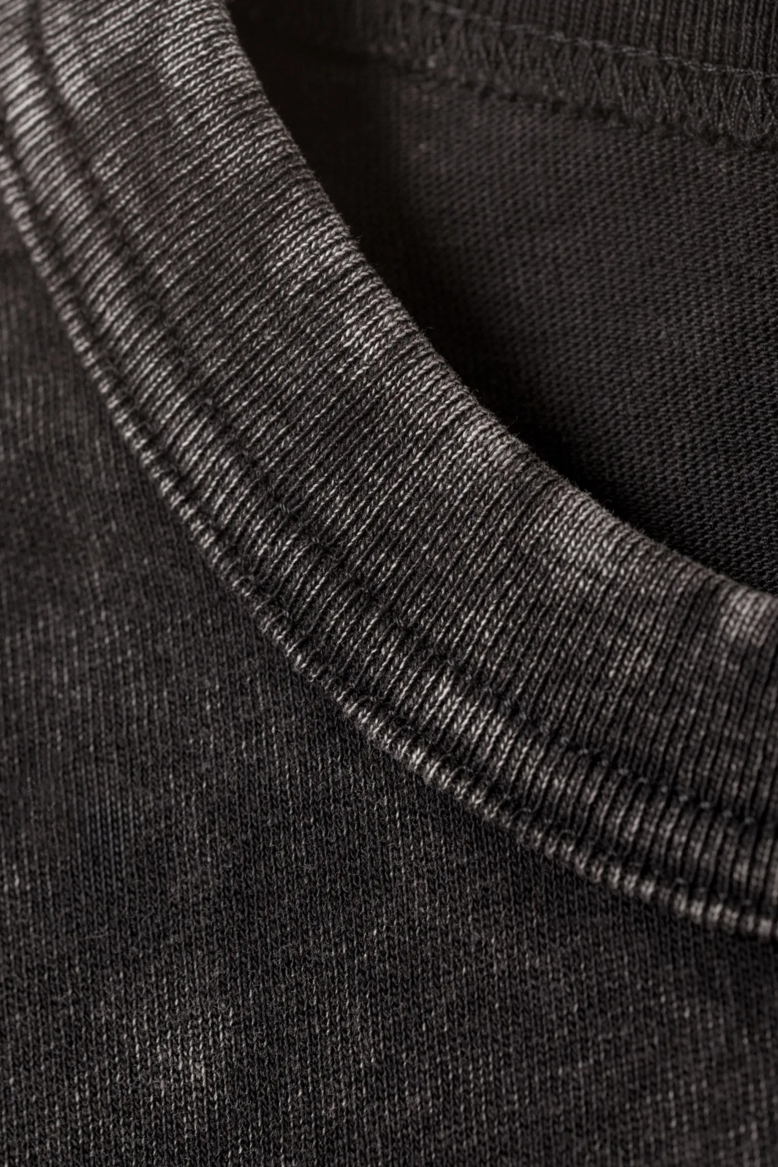 KASTIGES TANKTOP IN WASHED-OPTIK|Weekday Flash Sale