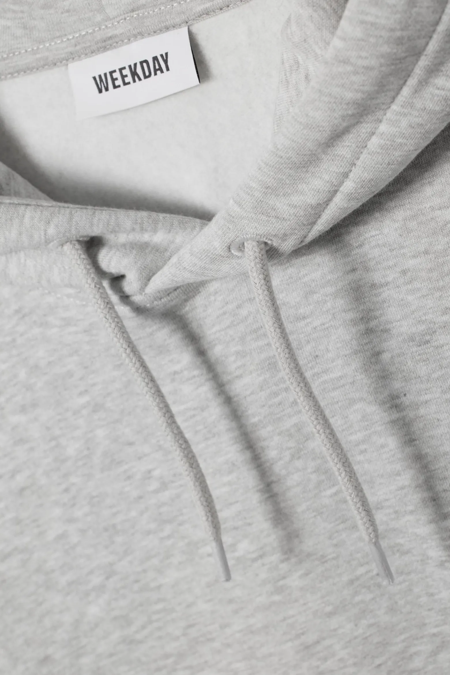 KLASSISCHER, MITTELSCHWERER HOODIE|Weekday Online