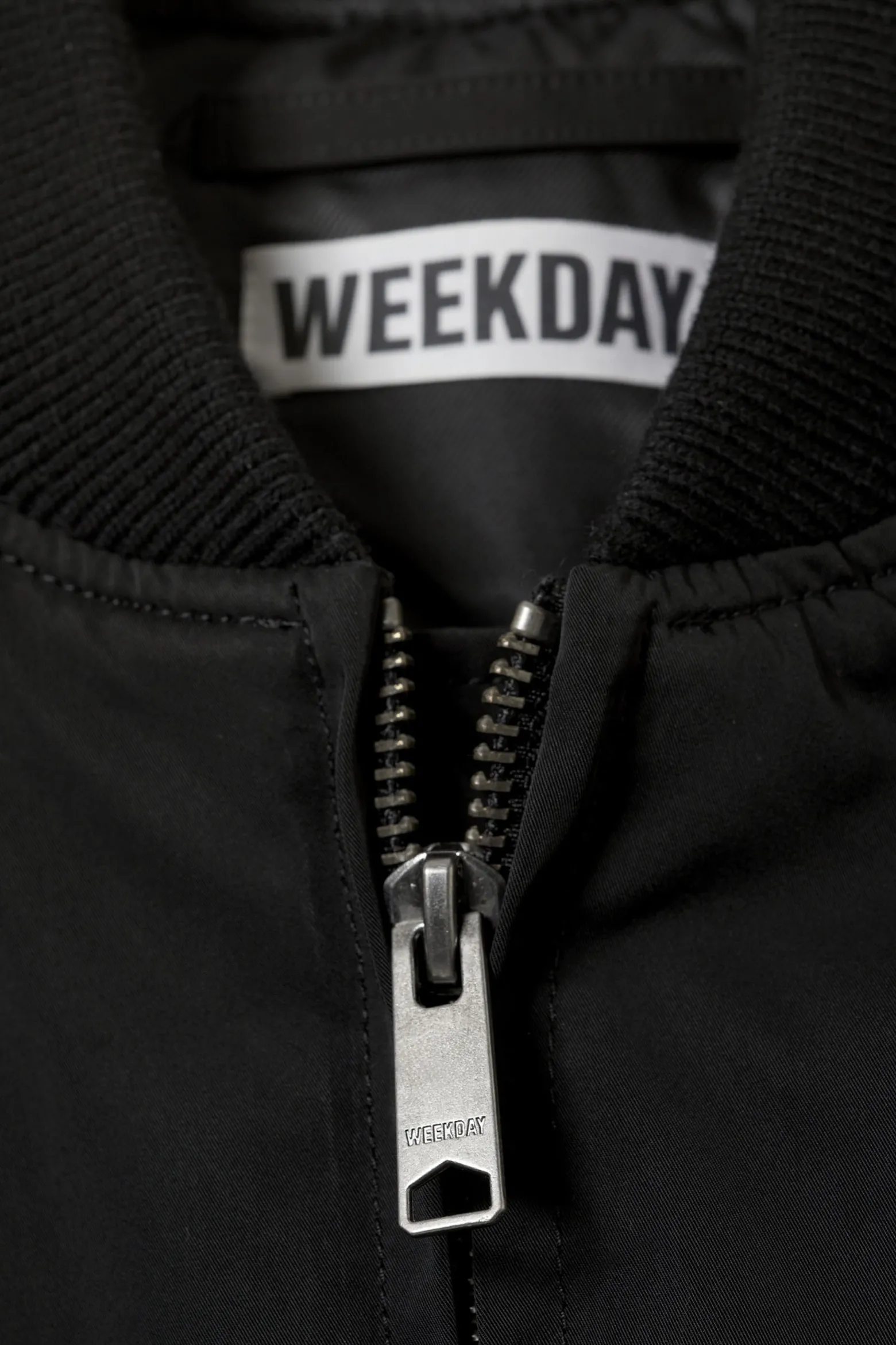 KURZ GESCHNITTENE BOMBERJACKE|Weekday Best Sale