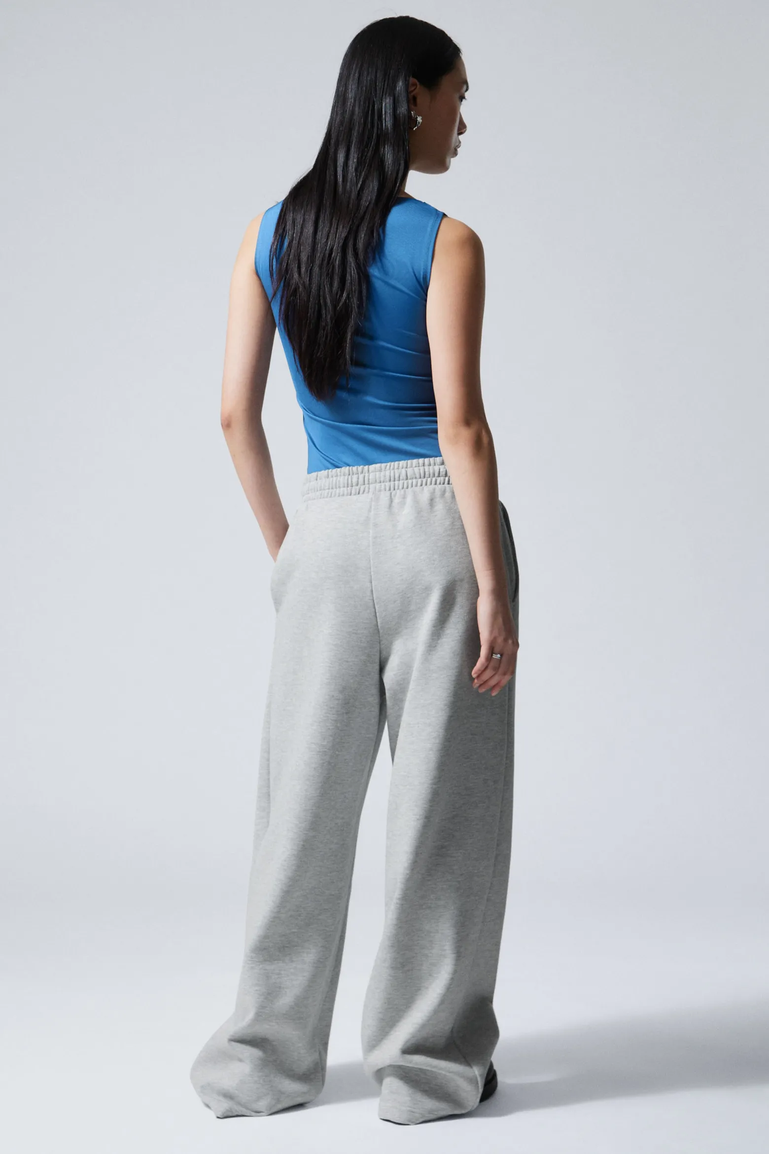 LANGE, SCHWERE SWEATPANTS IN LOCKERER PASSFORM|Weekday Best