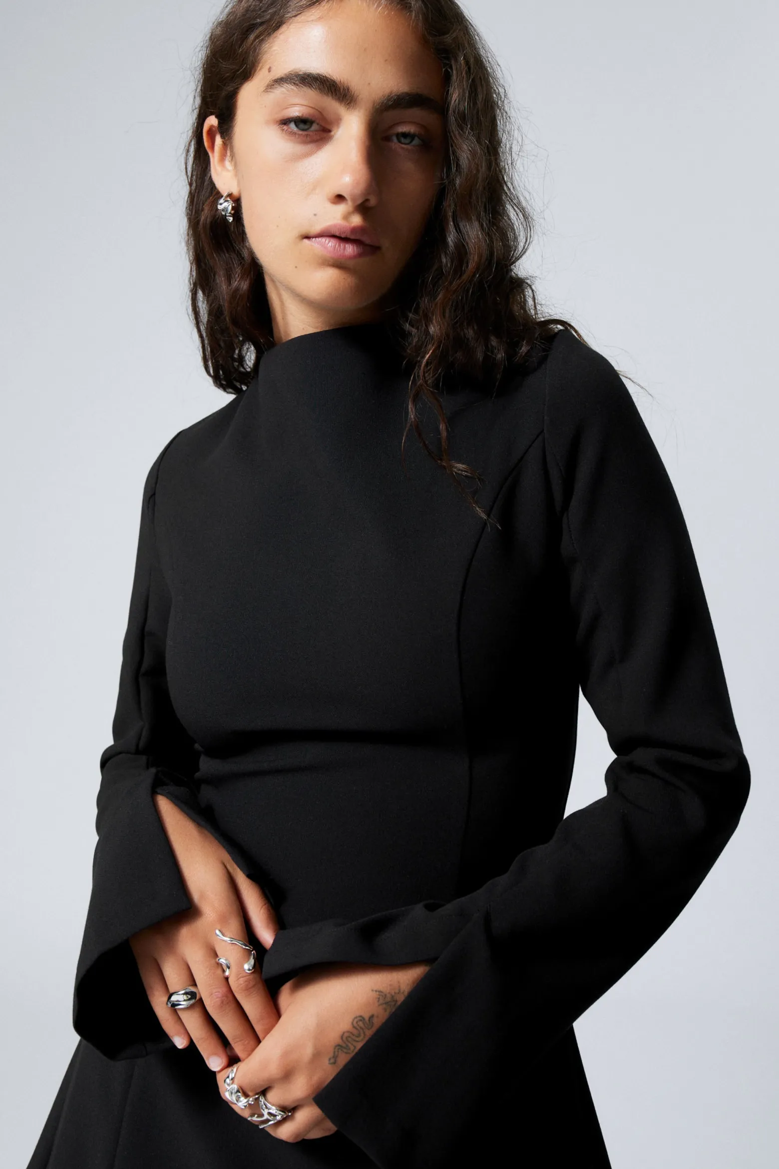 LANGÄRMELIGES MINIKLEID|Weekday Online