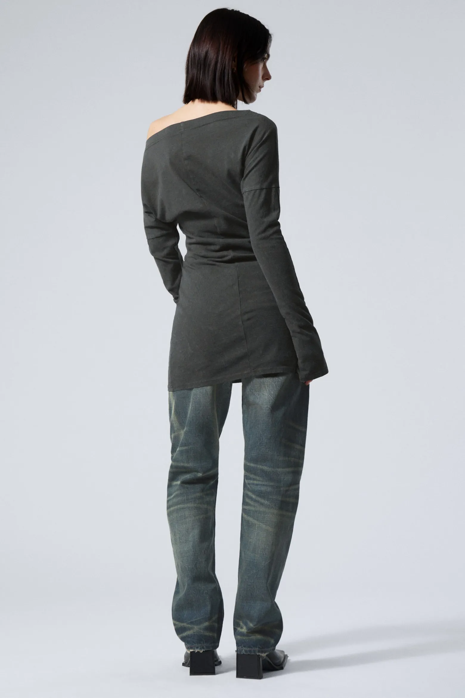 LANGÄRMLIGES OFF-SHOULDER-MINIKLEID|Weekday New