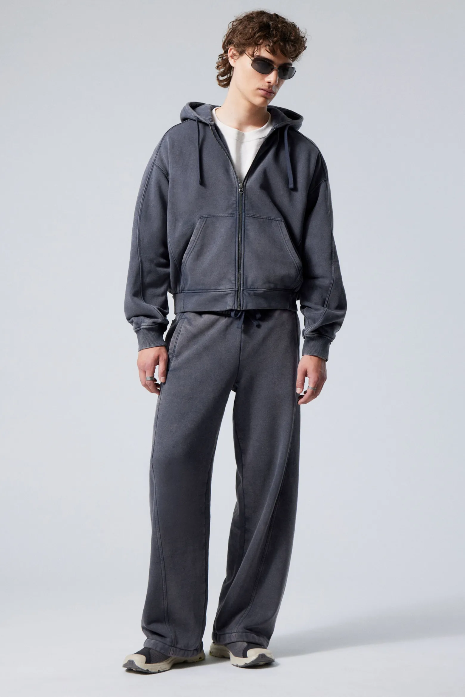 LOCKER GESCHNITTENER ZIP-HOODIE|Weekday Discount
