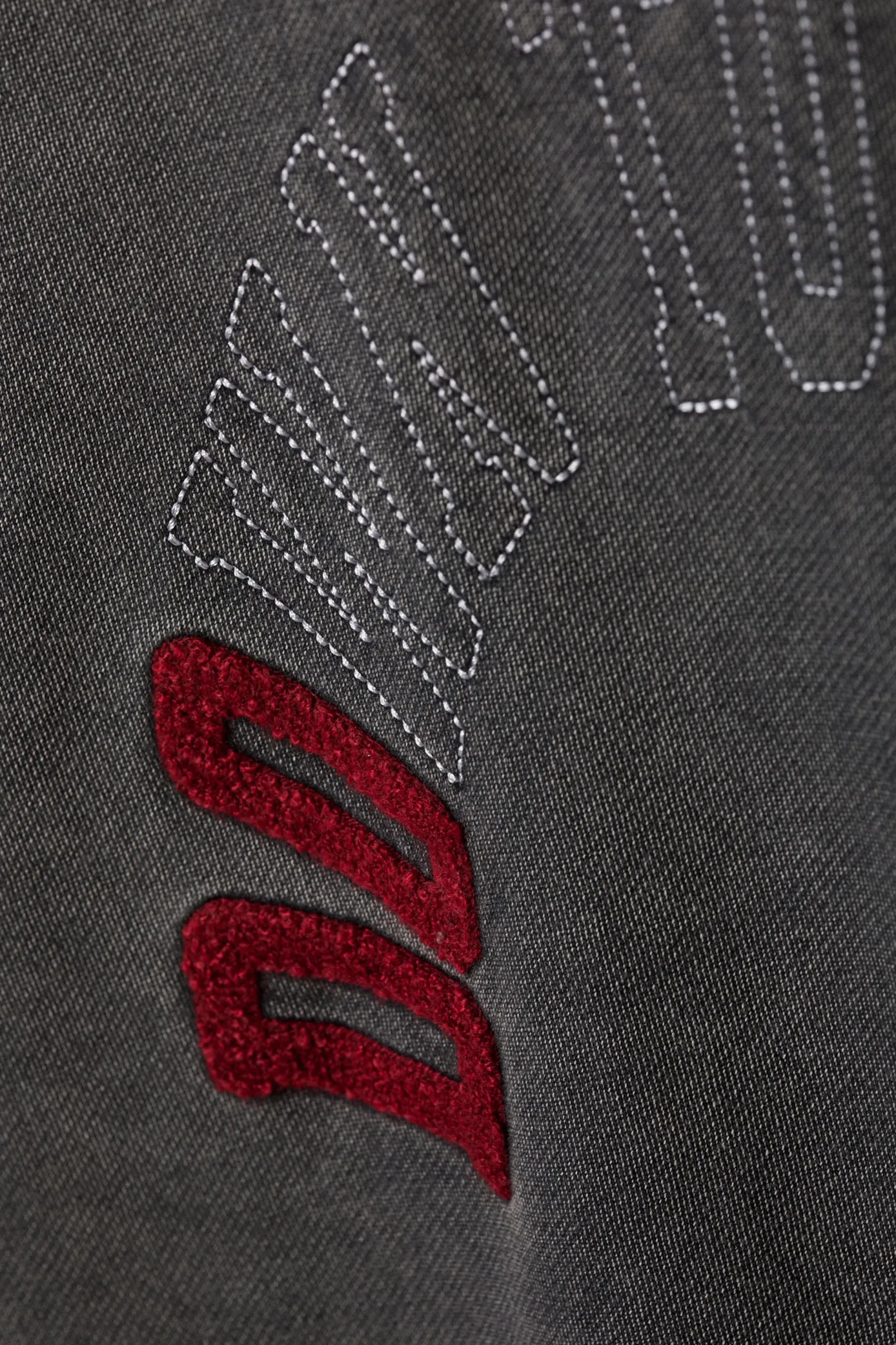 LOCKER GESCHNITTENES GRAPHIC SWEATSHIRT|Weekday Online