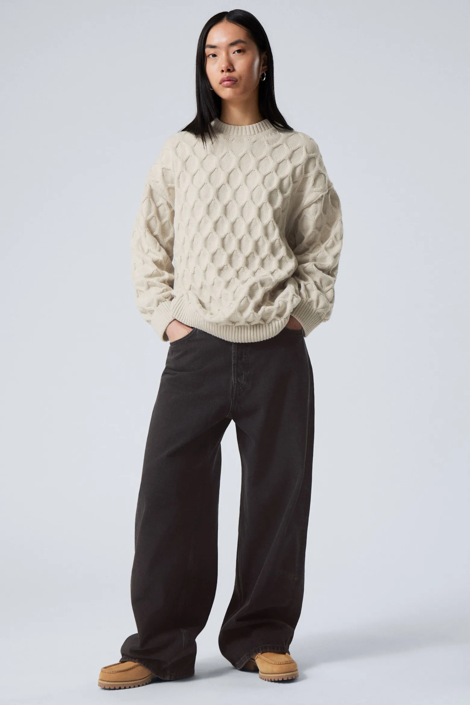 LOCKER GESTRICKTER STRUKTURPULLOVER|Weekday Discount