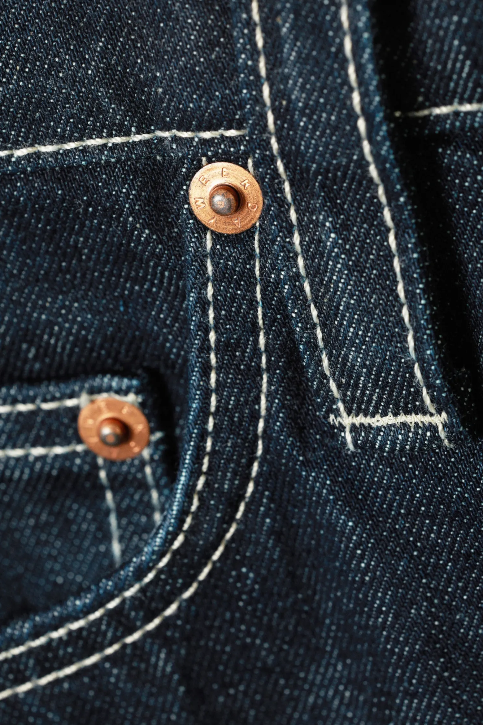 LOCKERE BAGGY-JEANS DUCHESS MIT NIEDRIGEM BUND|Weekday Hot