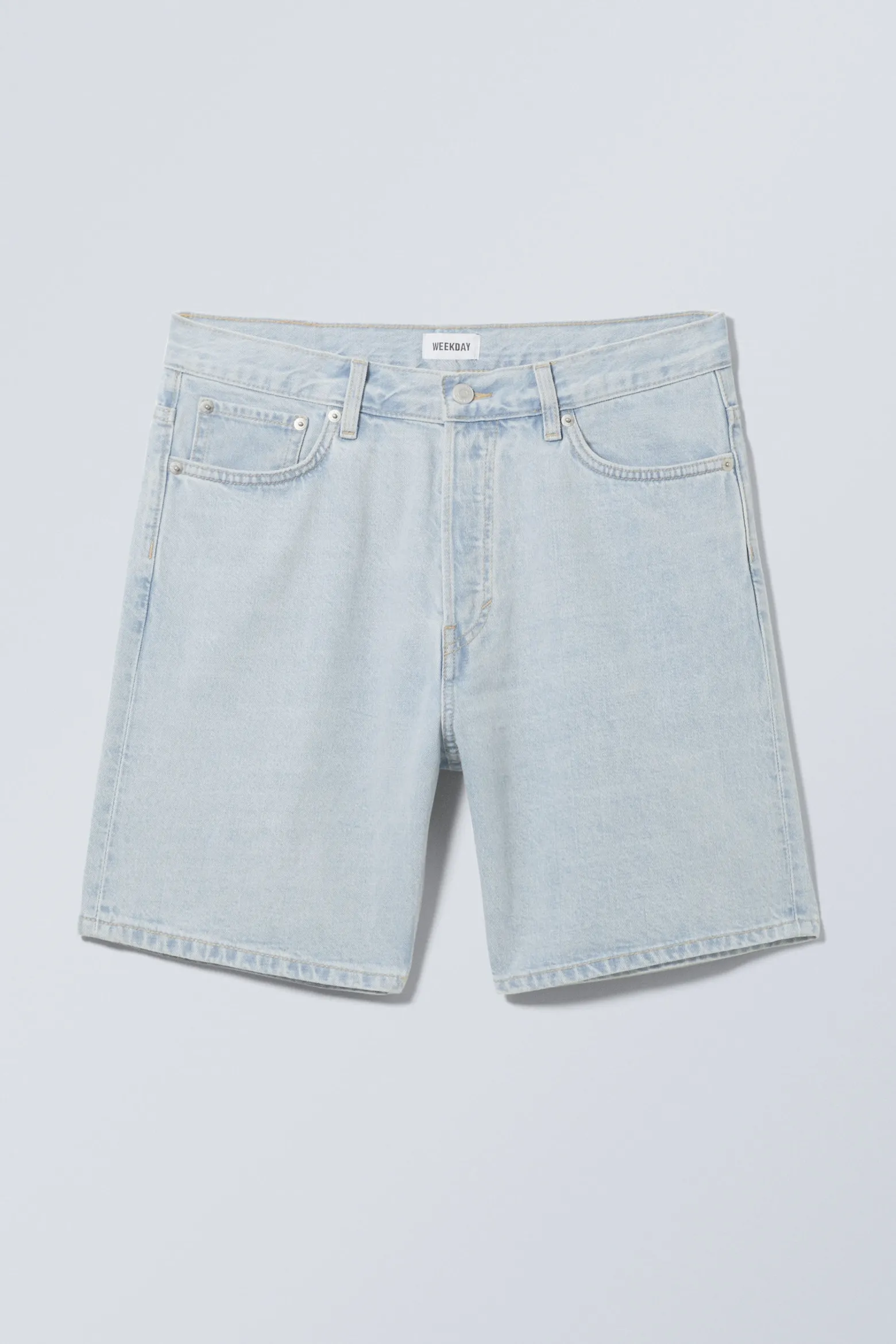 LOCKERE JEANSSHORTS SPACE|Weekday Fashion