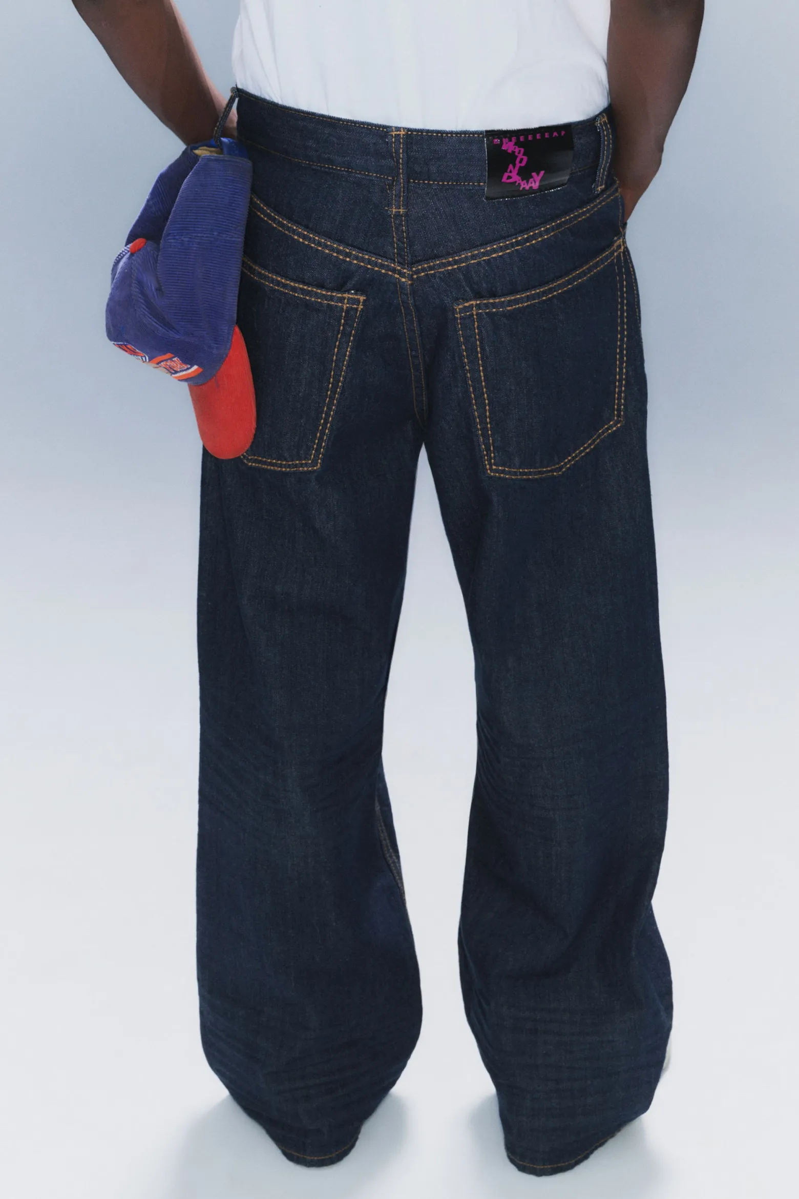 LOOSER – WEITE JEANS MIT NORMALER TAILLE|Weekday Best